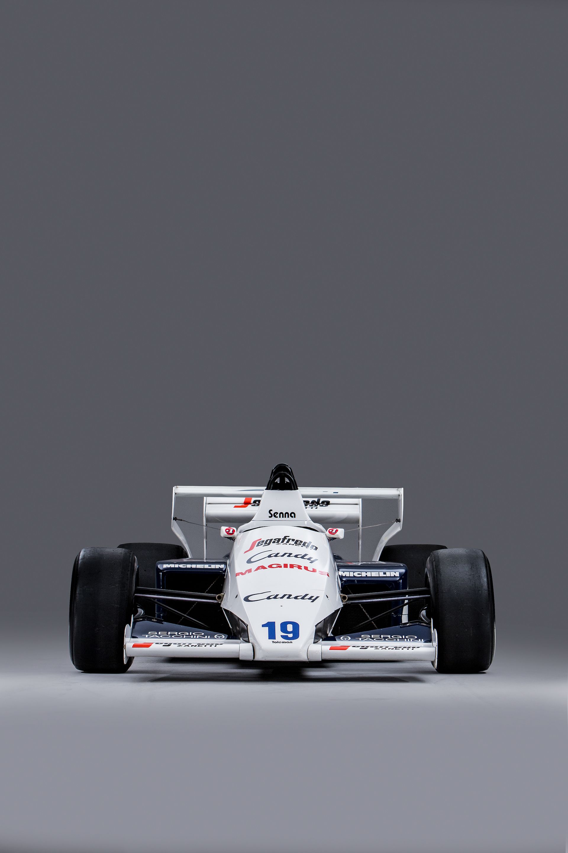 Voiture F1 Diecast 1/24 - Toleman TG184 Ayrton Senna 1984 - Marque IXO - Métal - Neuf En Boîte