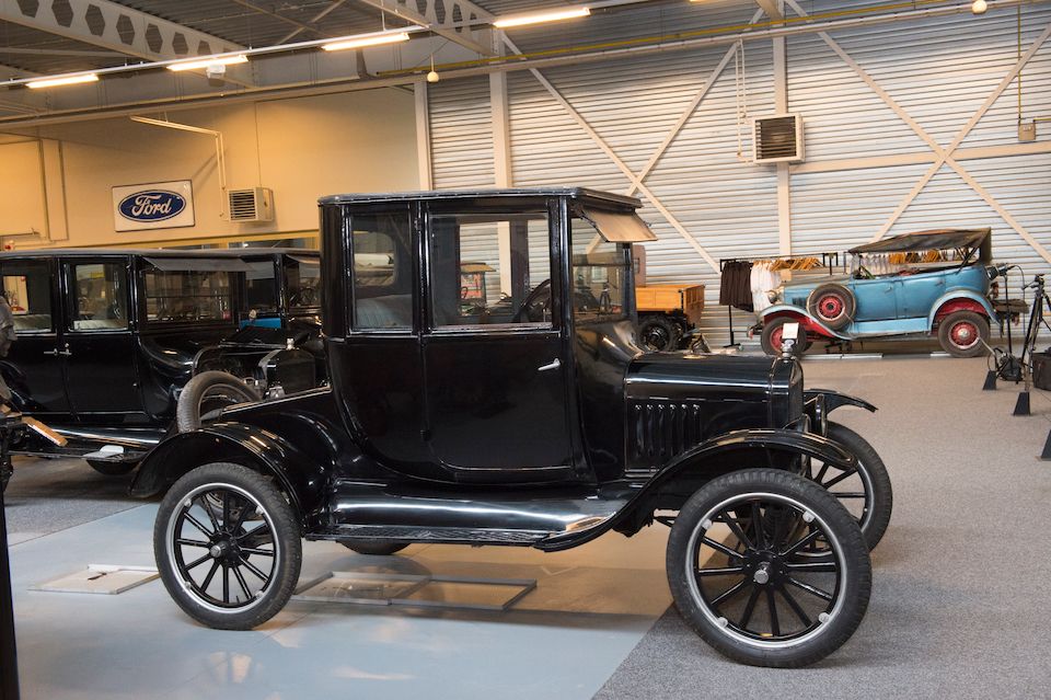 Ford t 1923. 1923 ford model t tudor sedan. 1923 ford model t coupe. Ford model t 1923 года. Ford t touring 1923.