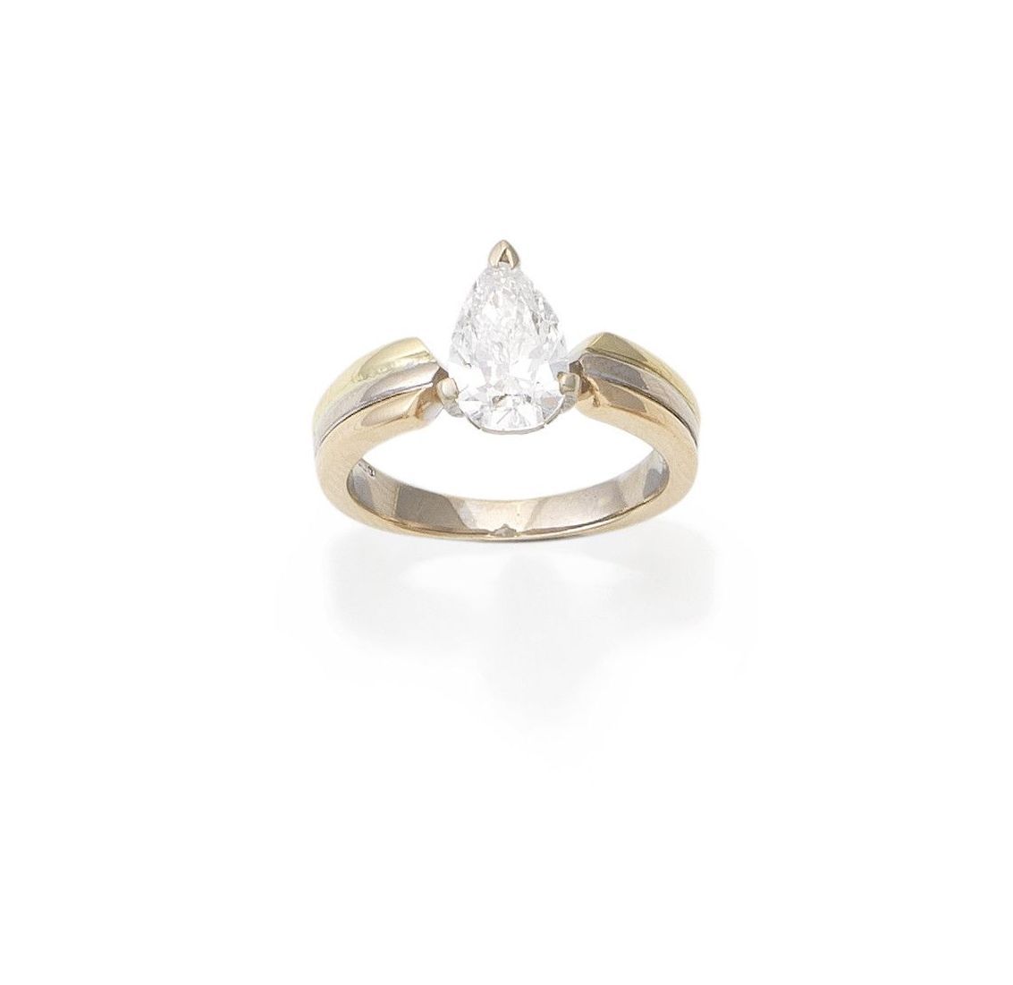 A diamond single-stone ring (11)