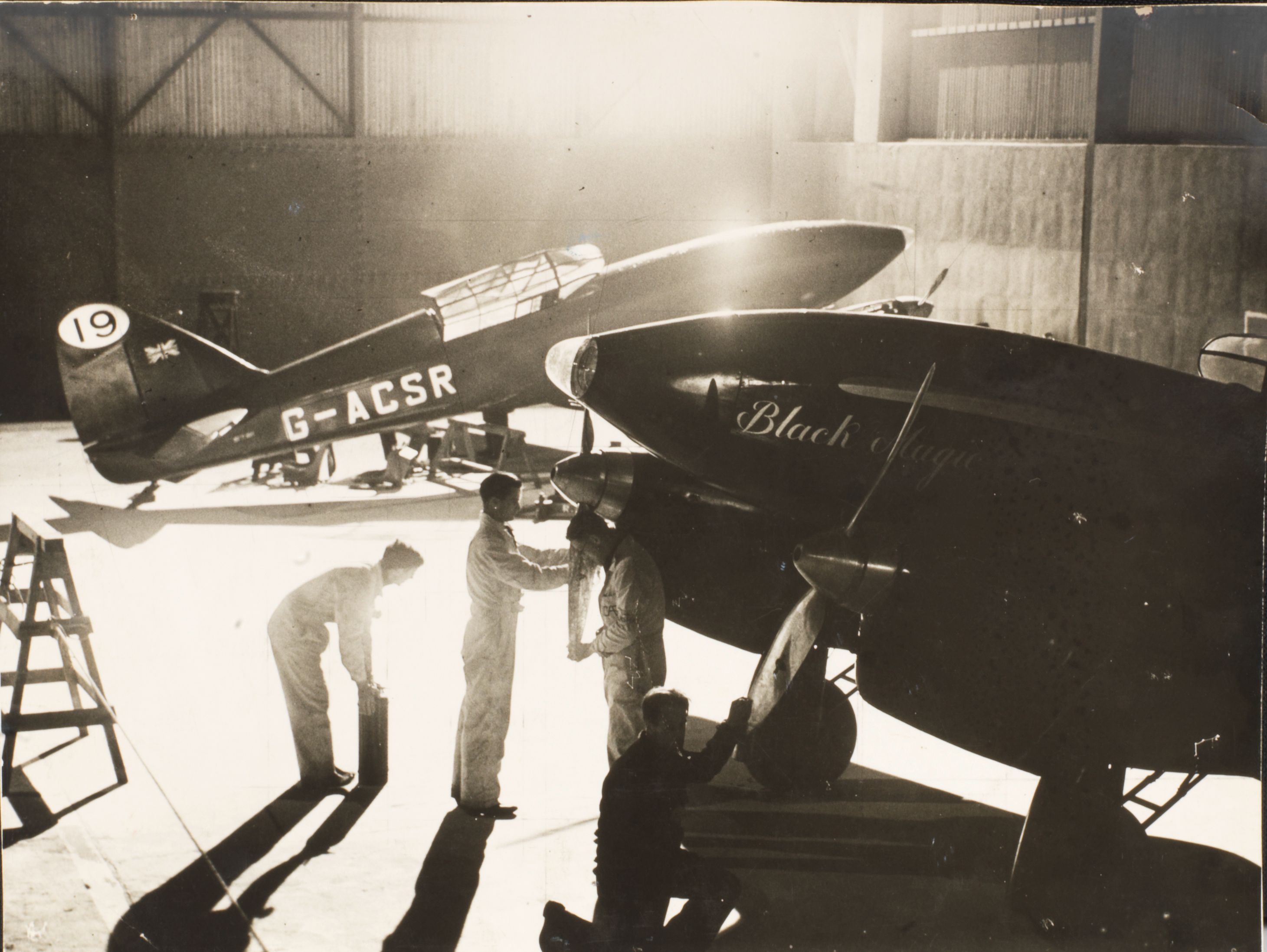 Bonhams Cars : 21 photographs of aeroplanes and flyingboats, ((Qty))