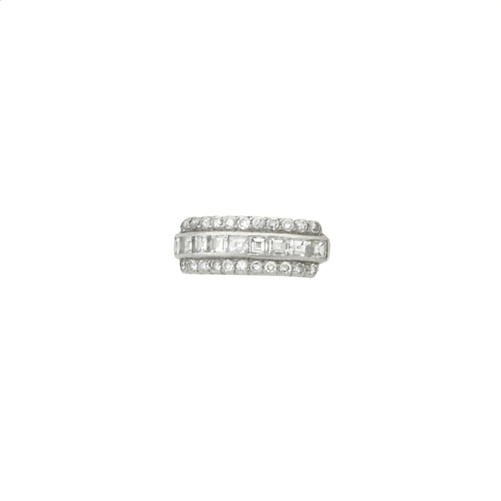 A diamond plaque ring