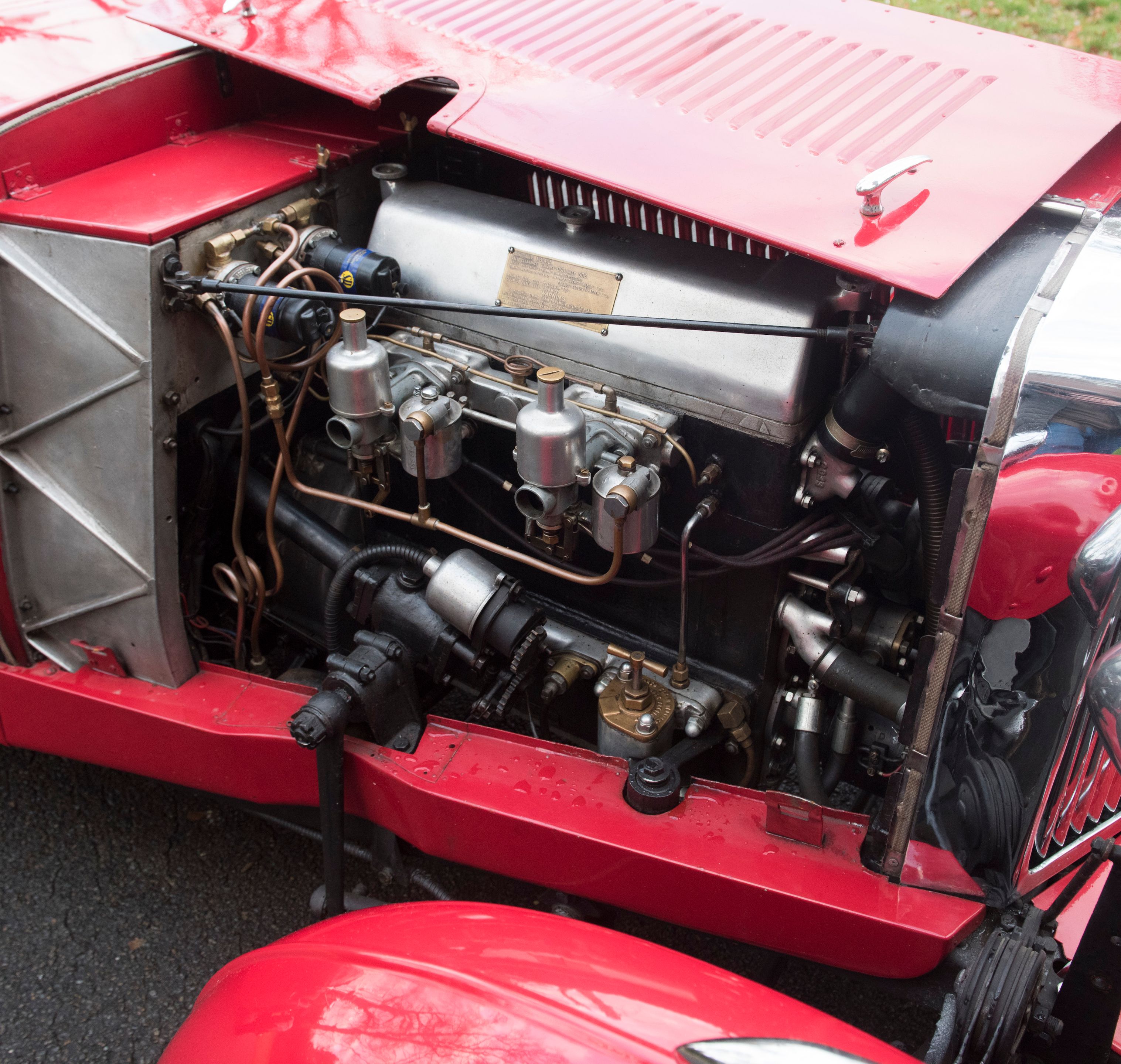 https://images1.bonhams.com/image?src=Images/live/2018-12/18/24832677-1-17.jpg