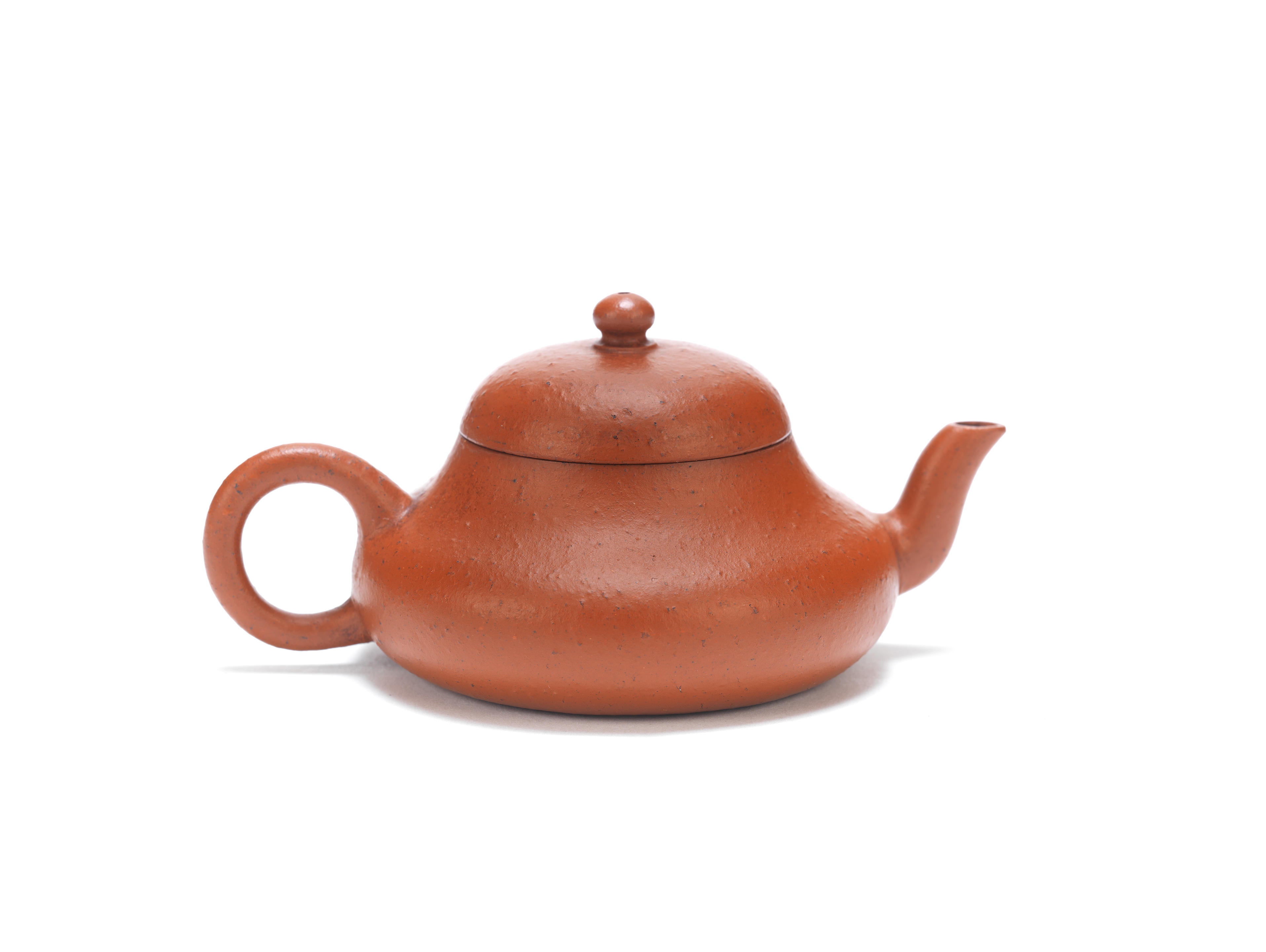 An Yixing compressed pear-shaped teapot and cover