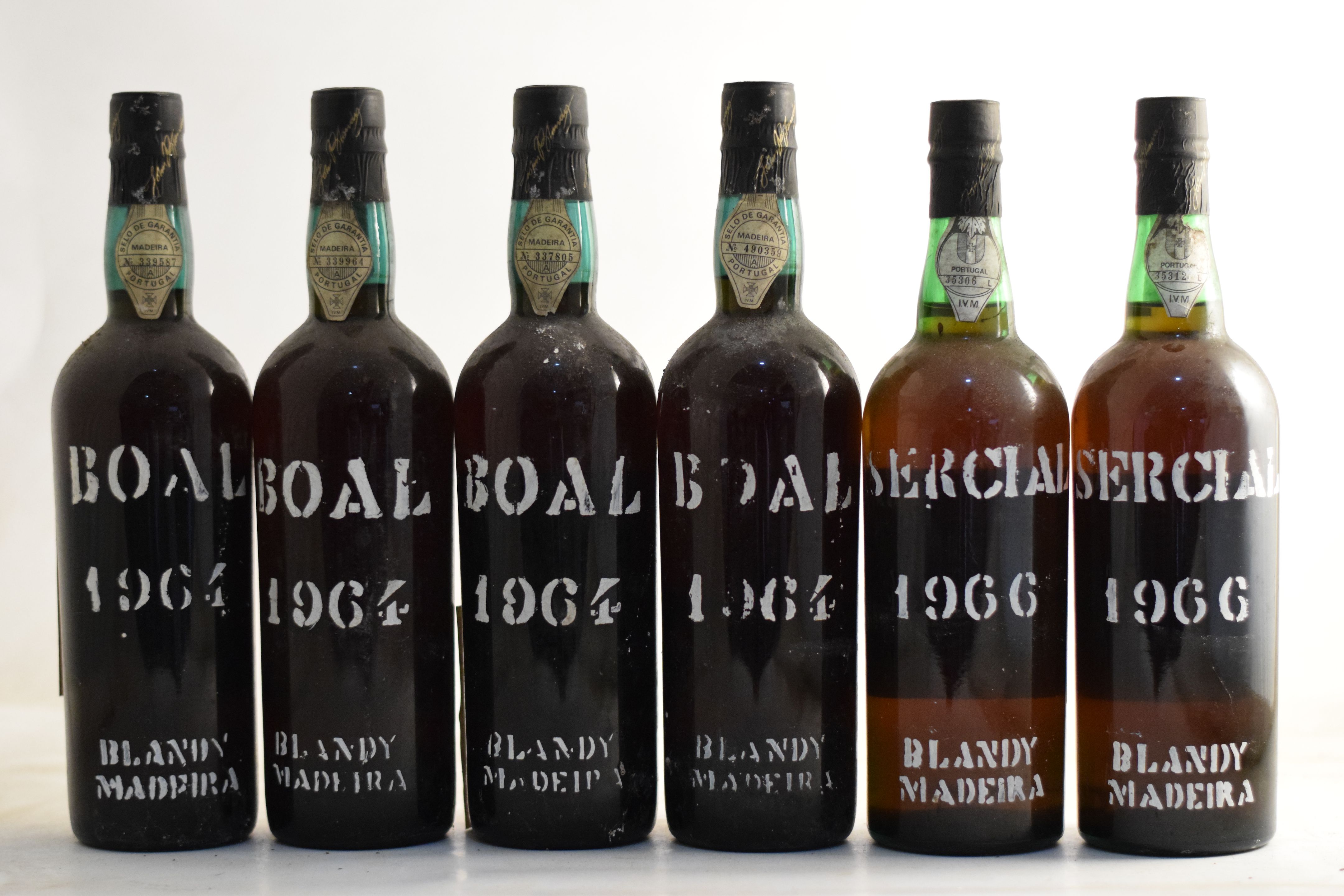 Bonhams : Leacock Moscatel 1900, Madeira Wine Company (2) Blandy 