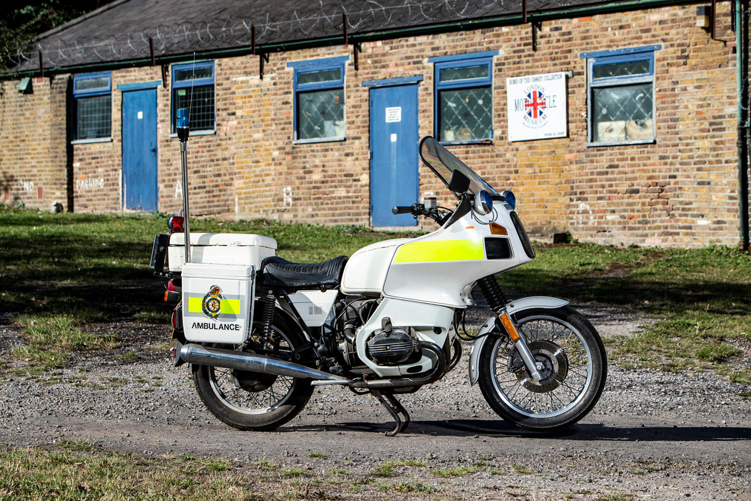 Bonhams Cars : 1981 BMW 797cc R80RT Paramedic Motorcycle Frame no ...