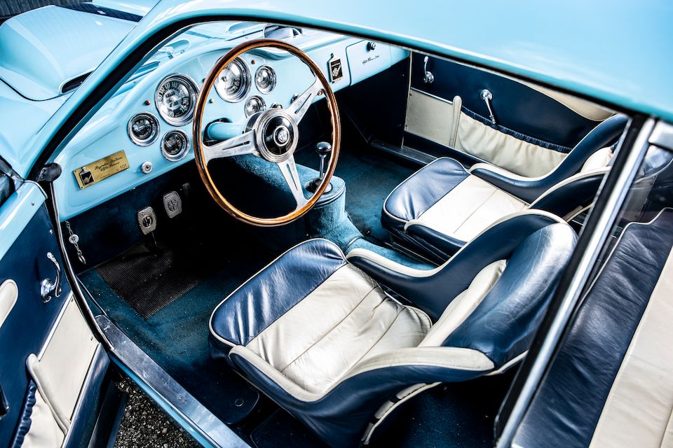 https://images1.bonhams.com/image?src=Images/live/2019-12/06/24938691-1-45.jpg&width=960