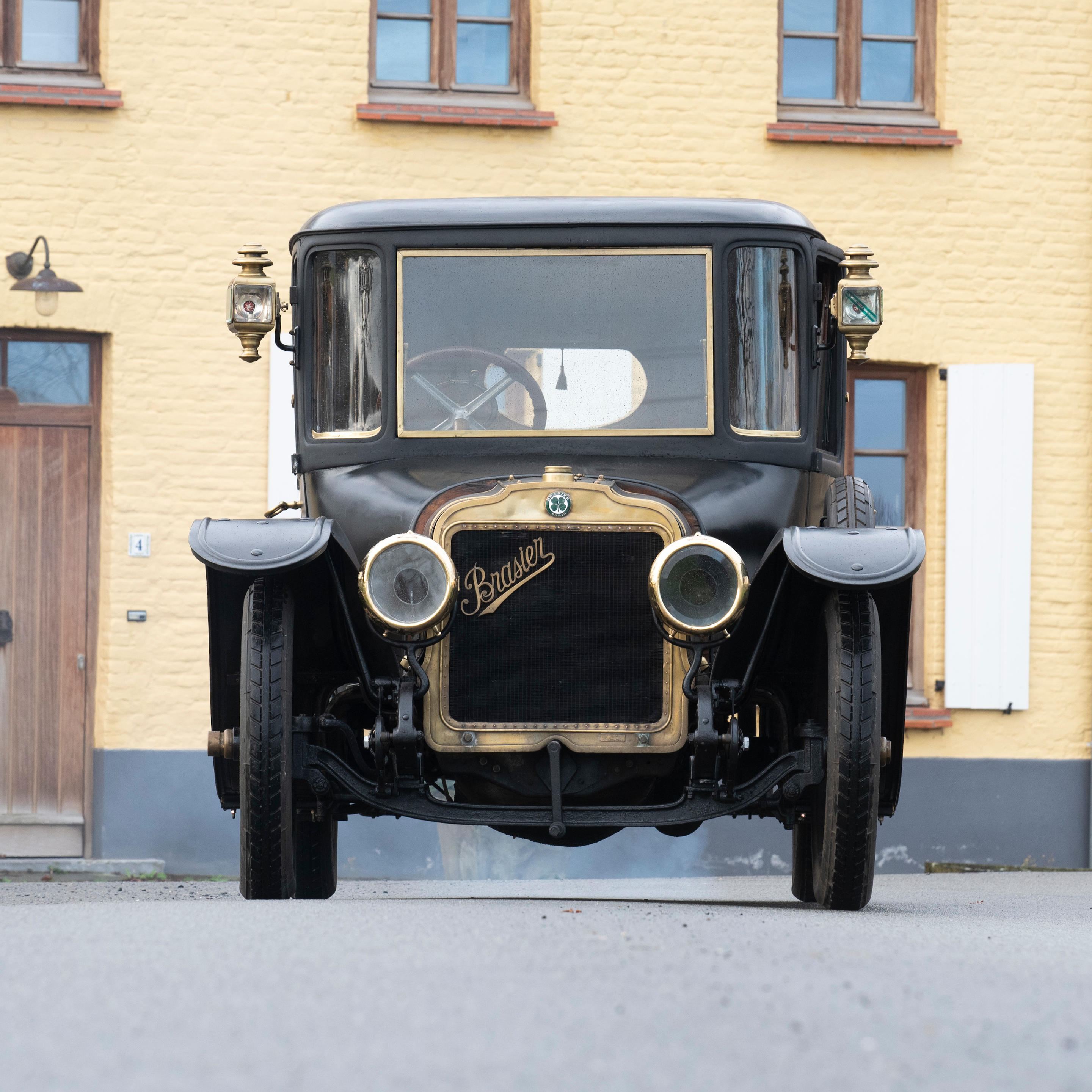 1913 Brasier Berline