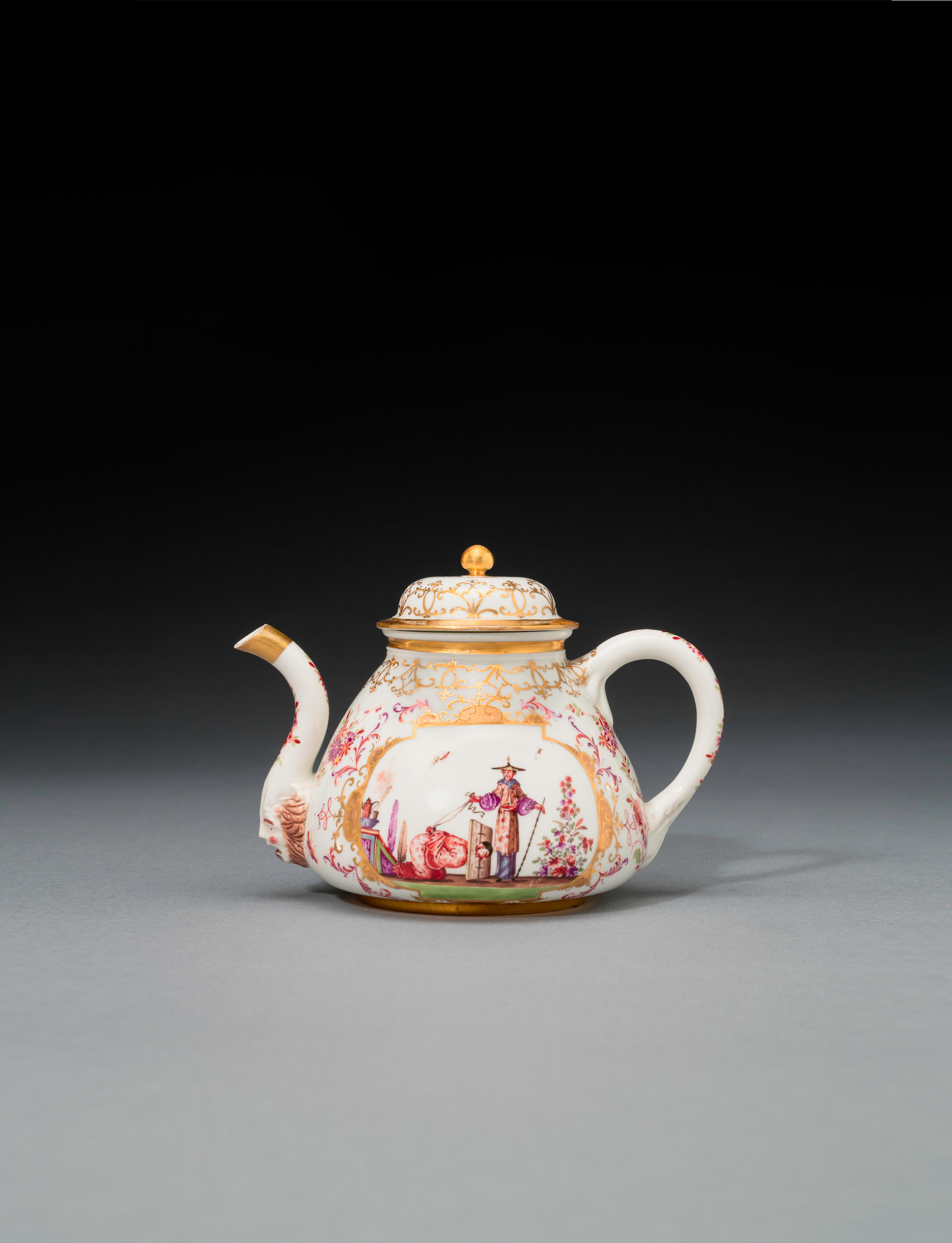 A Meissen KPM teapot and cover, circa 1727