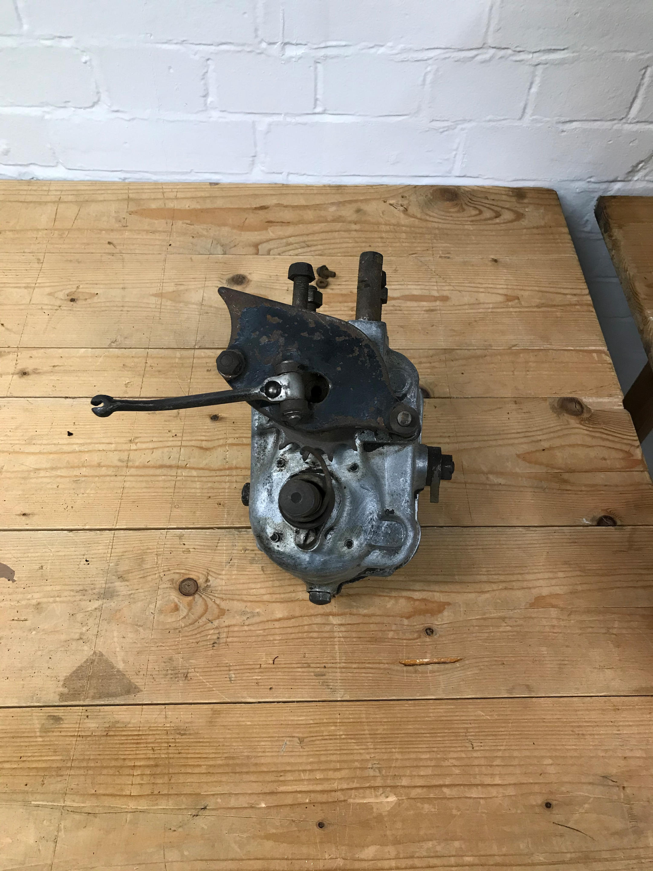 A Triumph 4 stud gearbox
