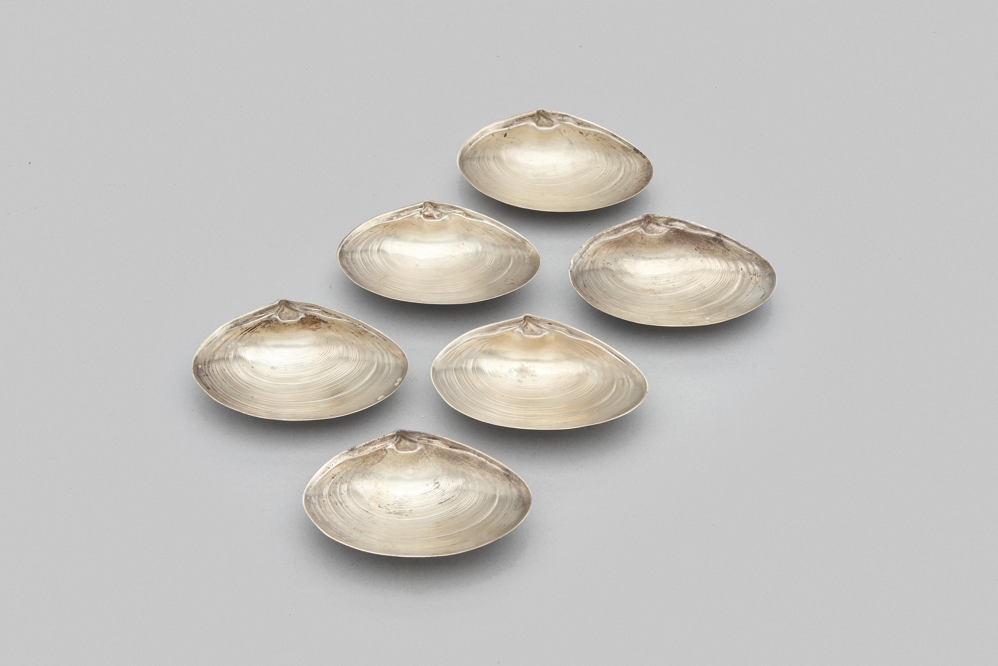 Bonhams A group of six sterling silver clamshell form dishes by Wallace