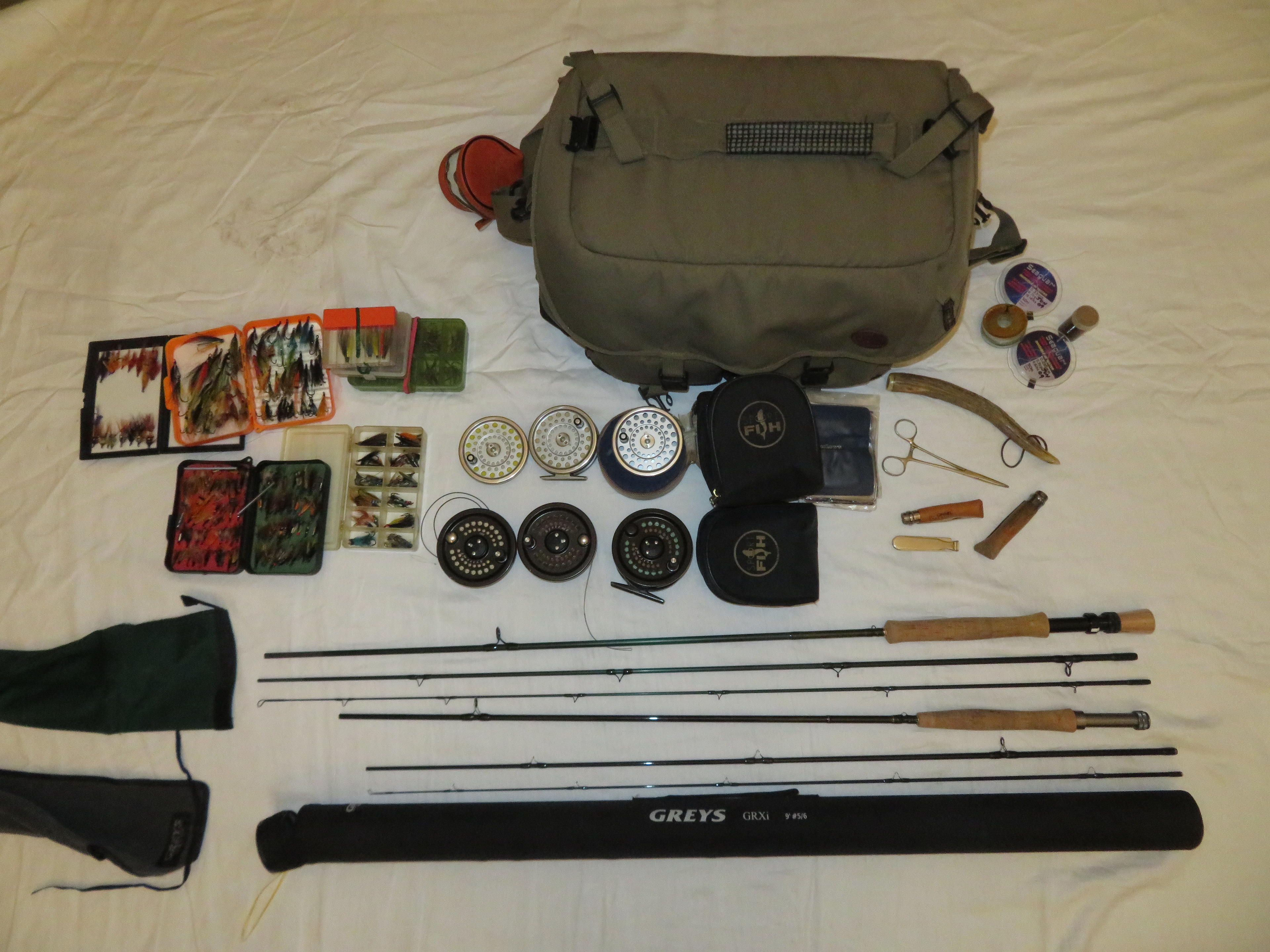 GREYS GRXI #7/8 Fly Fishing Reel + 3 Spare Spools + Bag, Boxed