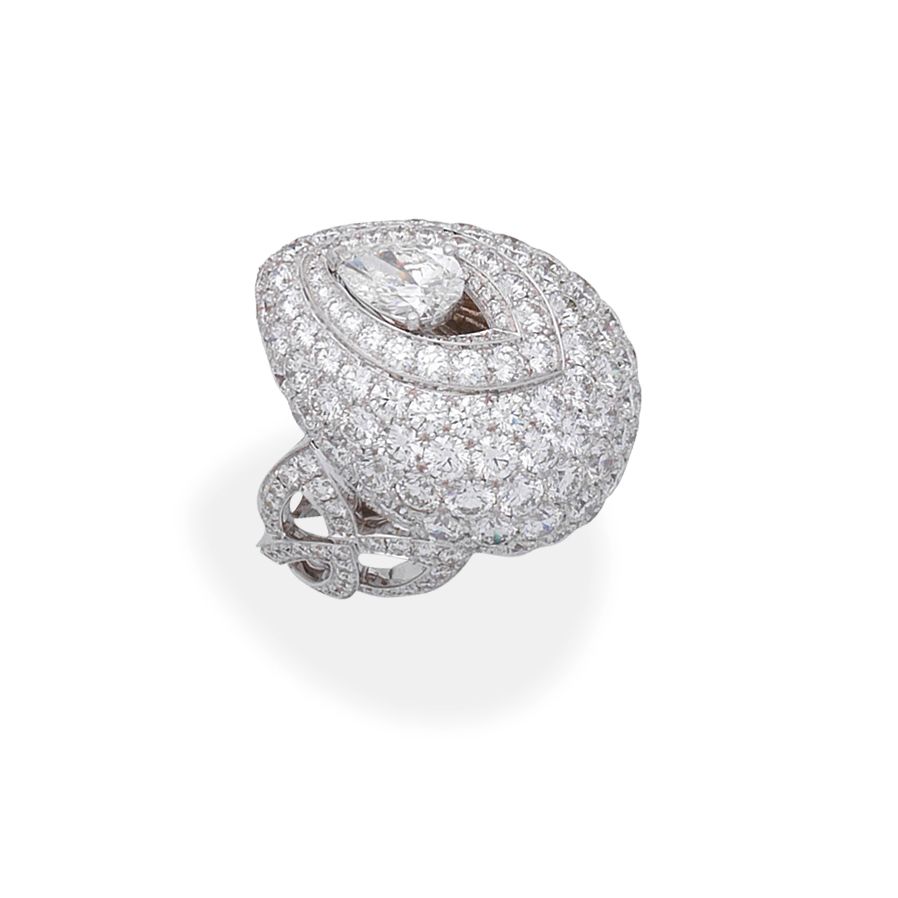 GRAFF: DIAMOND 'PAVILION' RING