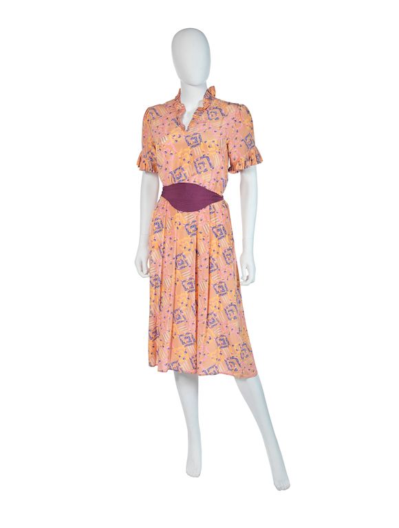 jack mulqueen silk dress Vintage Jack Mulqueen 100% Silk Fit & Flare Polka Dot Swing Dress Size 6