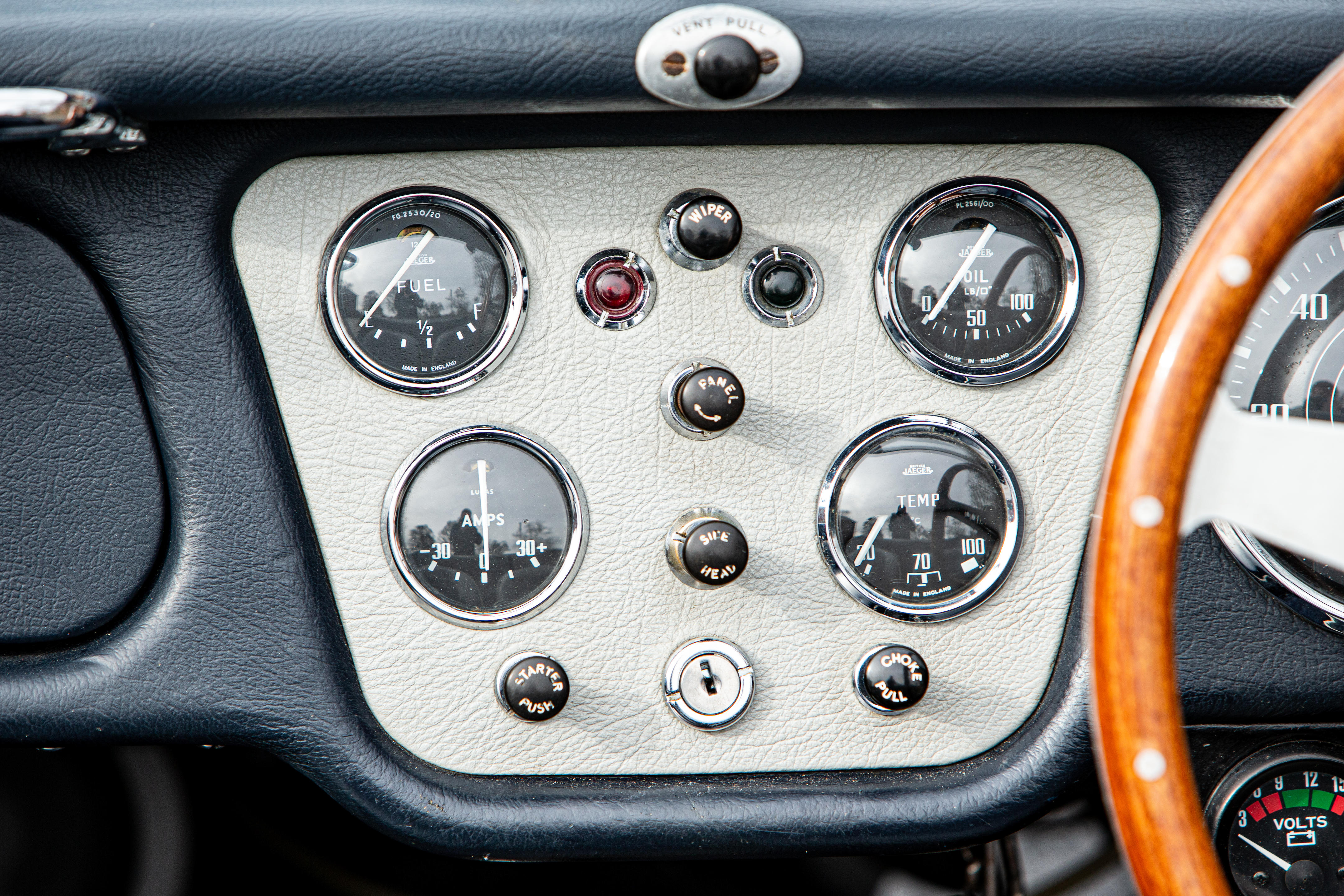 triumph tr3a dashboard