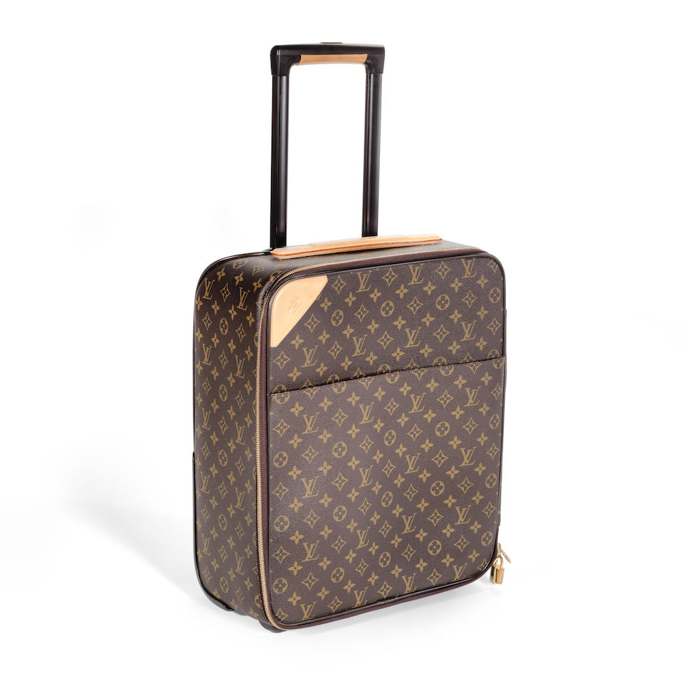 Louis Vuitton, 20th century. A set of four hardsided luggage cases  Vintage  louis vuitton handbags, Louis vuitton, Louis vuitton luggage
