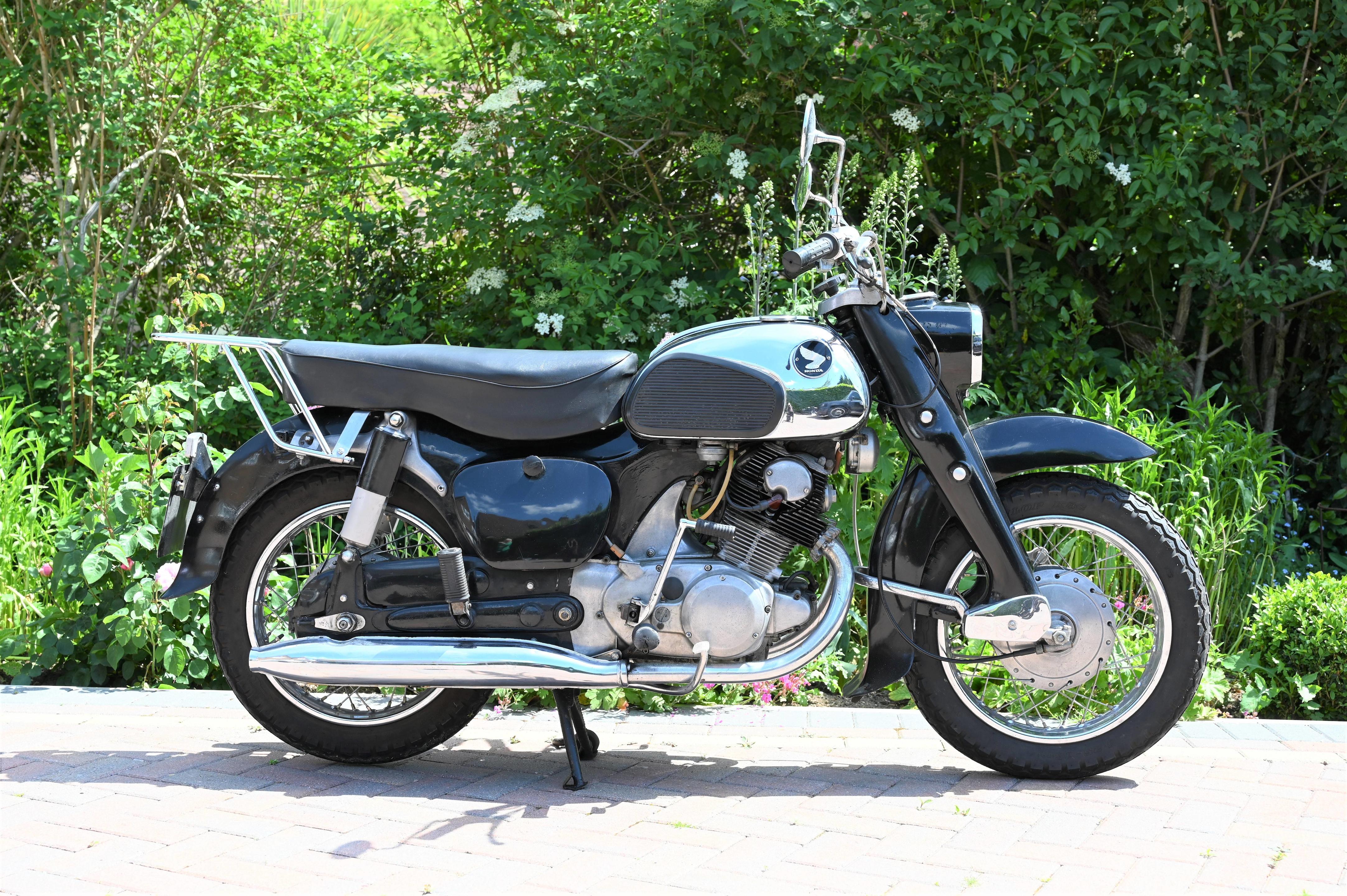 1965 Honda 247cc C72