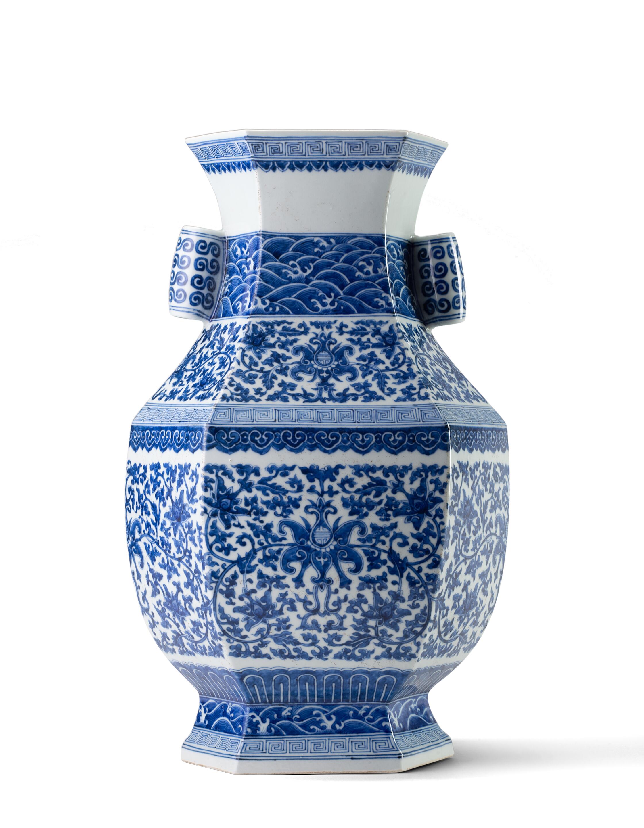 Bonhams A BLUE AND WHITE HEXAGONAL VASE, HU Qianlong seal mark, late Qing Dynasty