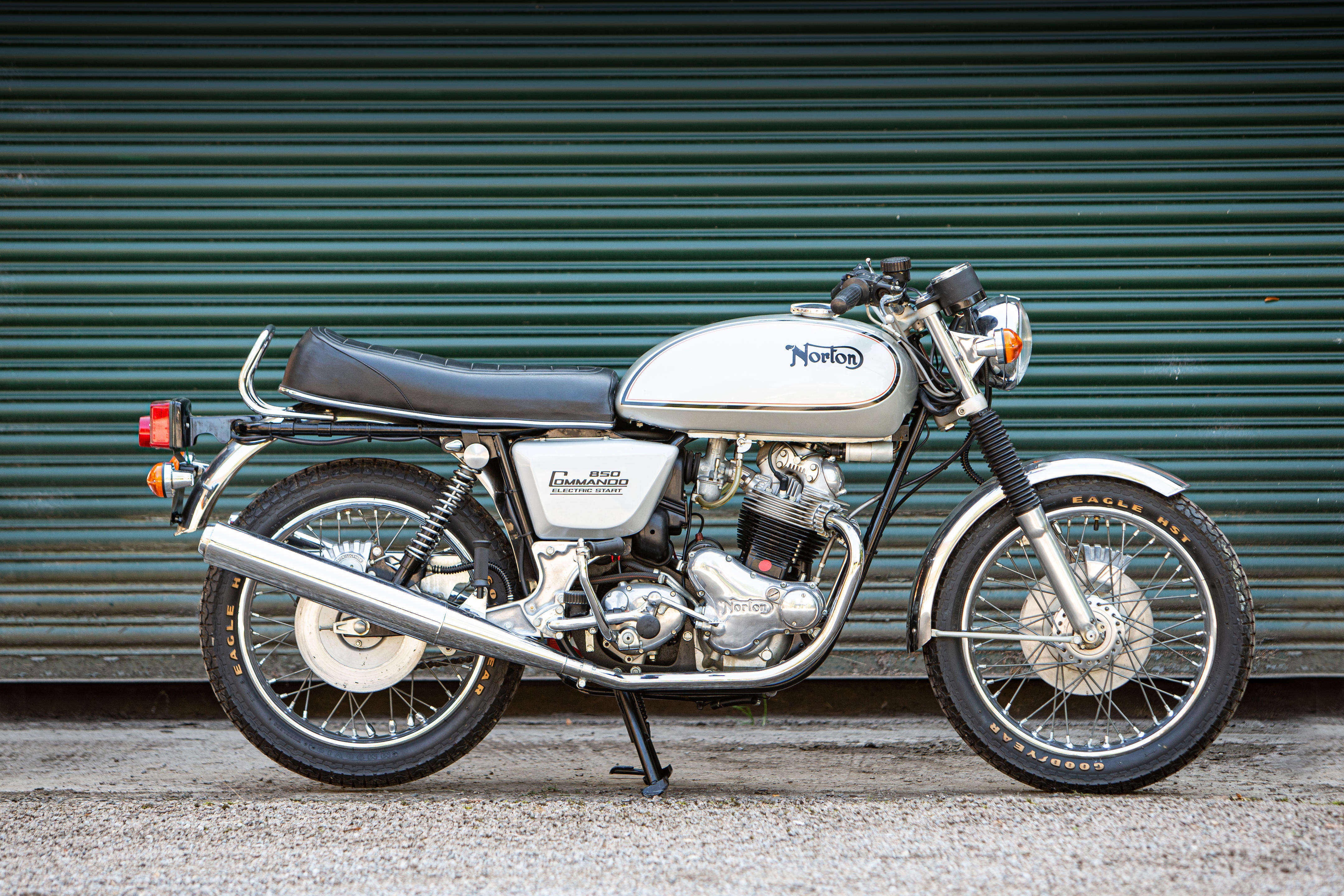 www.bonhams.com