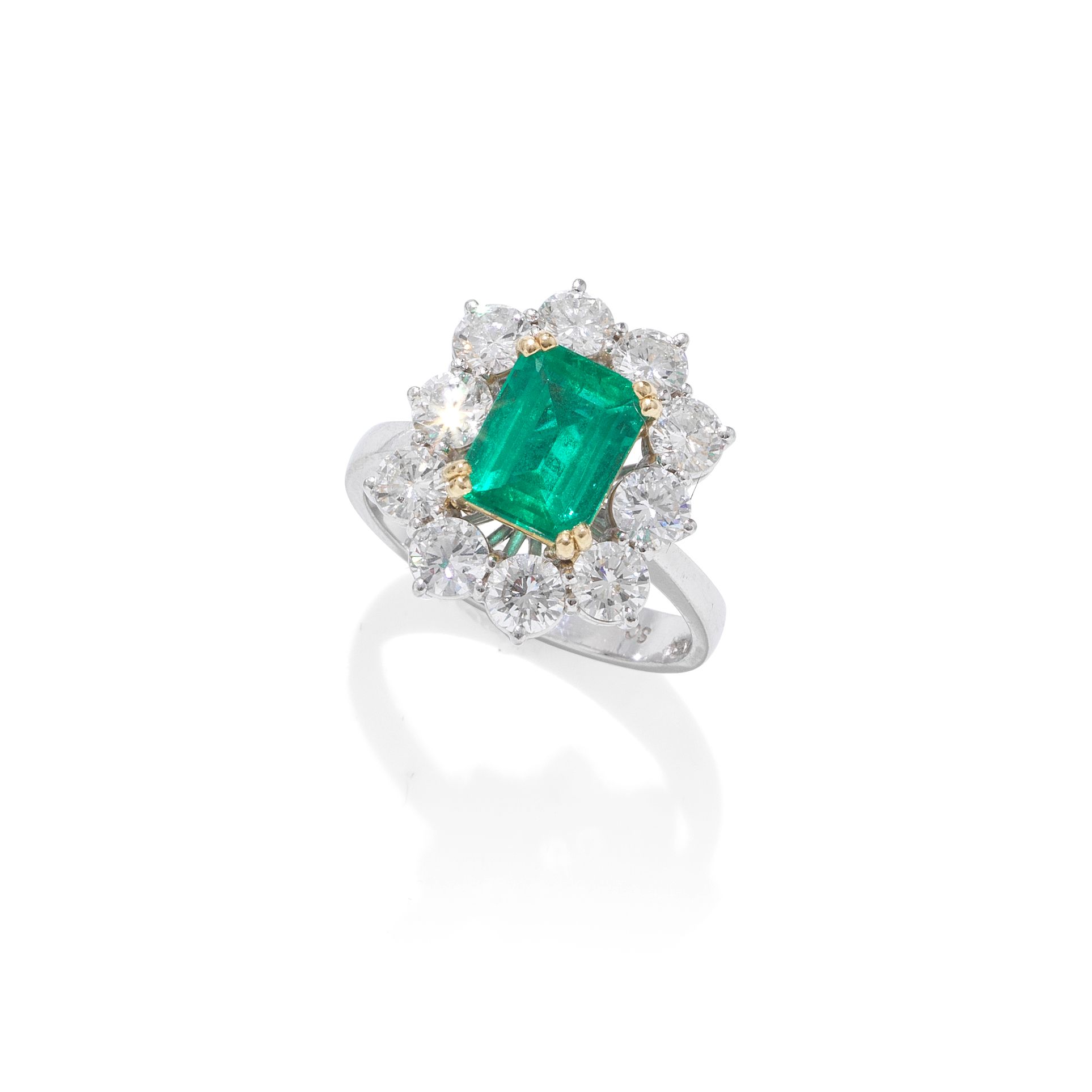 EMERALD AND DIAMOND RING