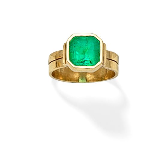 EMERALD RING