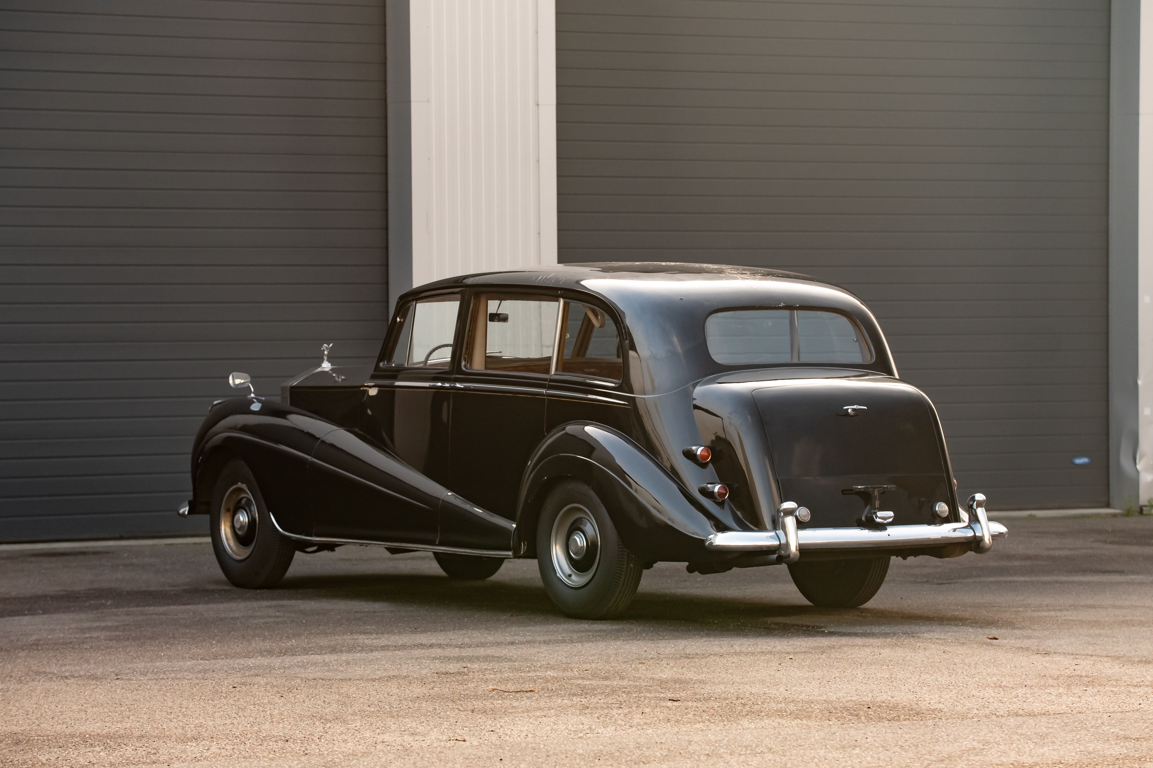Trouvez La Rolls Royce Silver Wraith Park Ward Sports Saloon 1949 Blanc Ou Rouge 1 43 2002