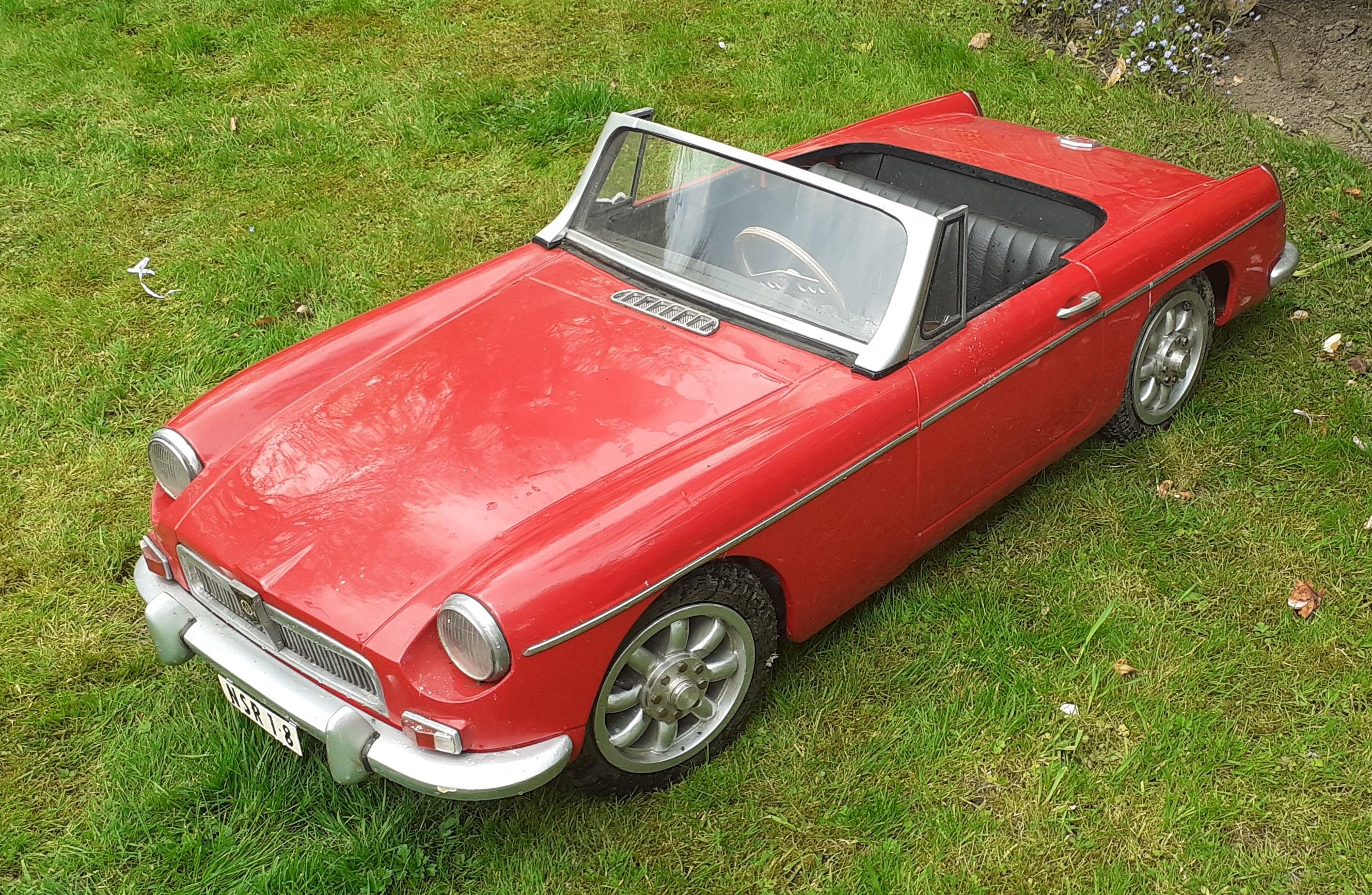 bonhams-cars-a-unique-scratch-built-mgb-roadster-pedal-car-by-norman