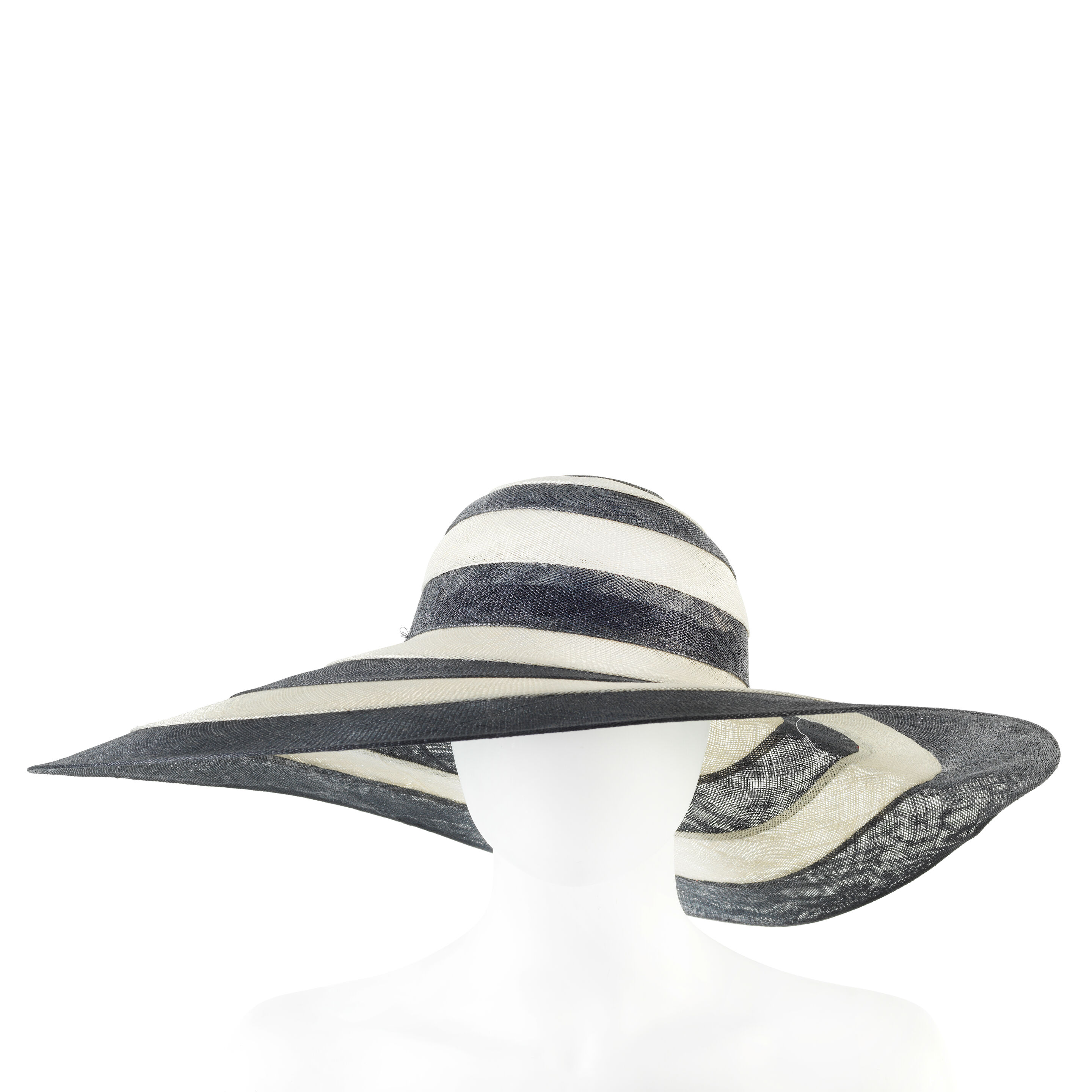 Bonhams : Philip Treacy: Five Hats and Fascinators (Includes  display picture 1