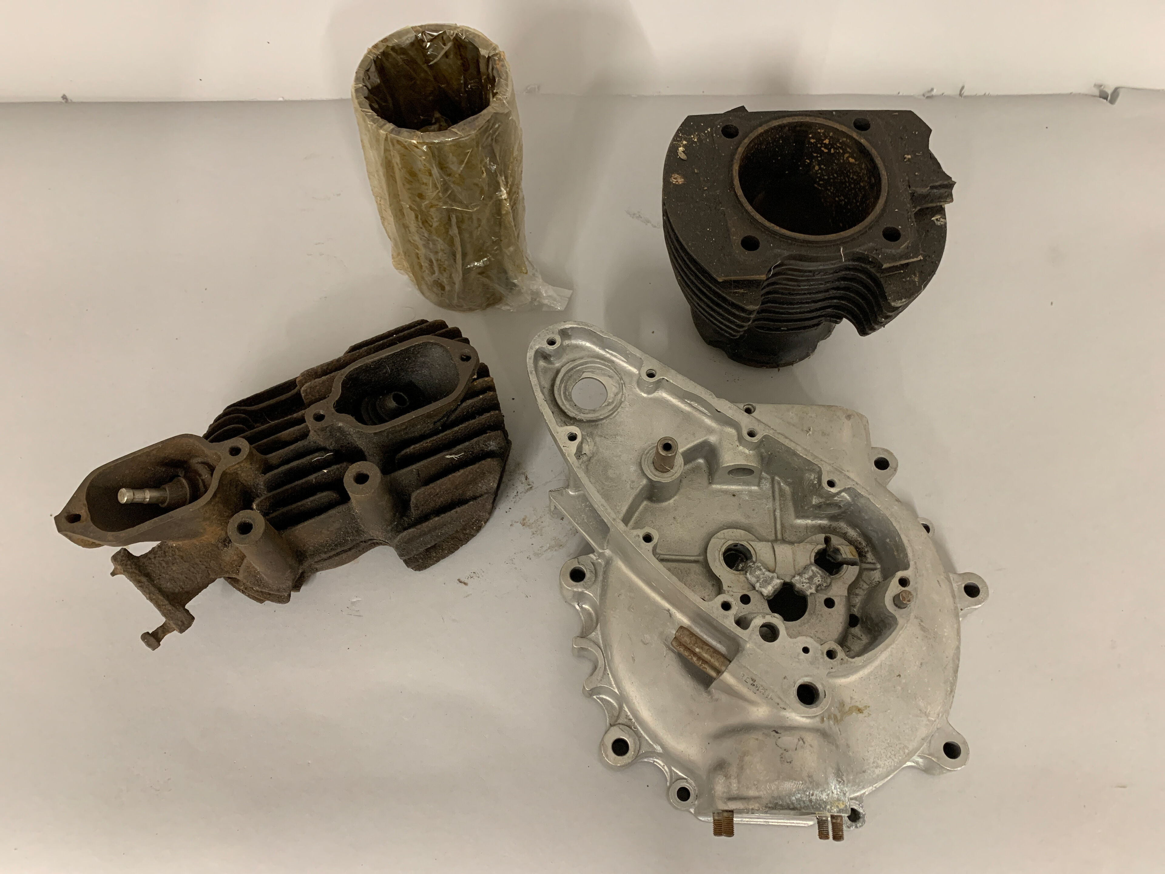Bonhams Cars : A selection of believed Pre-War BSA engine components ...