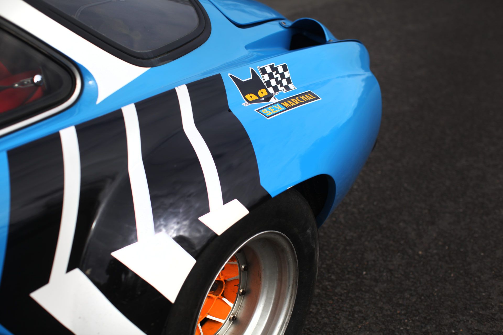 Miniature Burago 1/16 Renault Alpine A110 1600S - Gris Métal - Voiture De Sport D'occasion