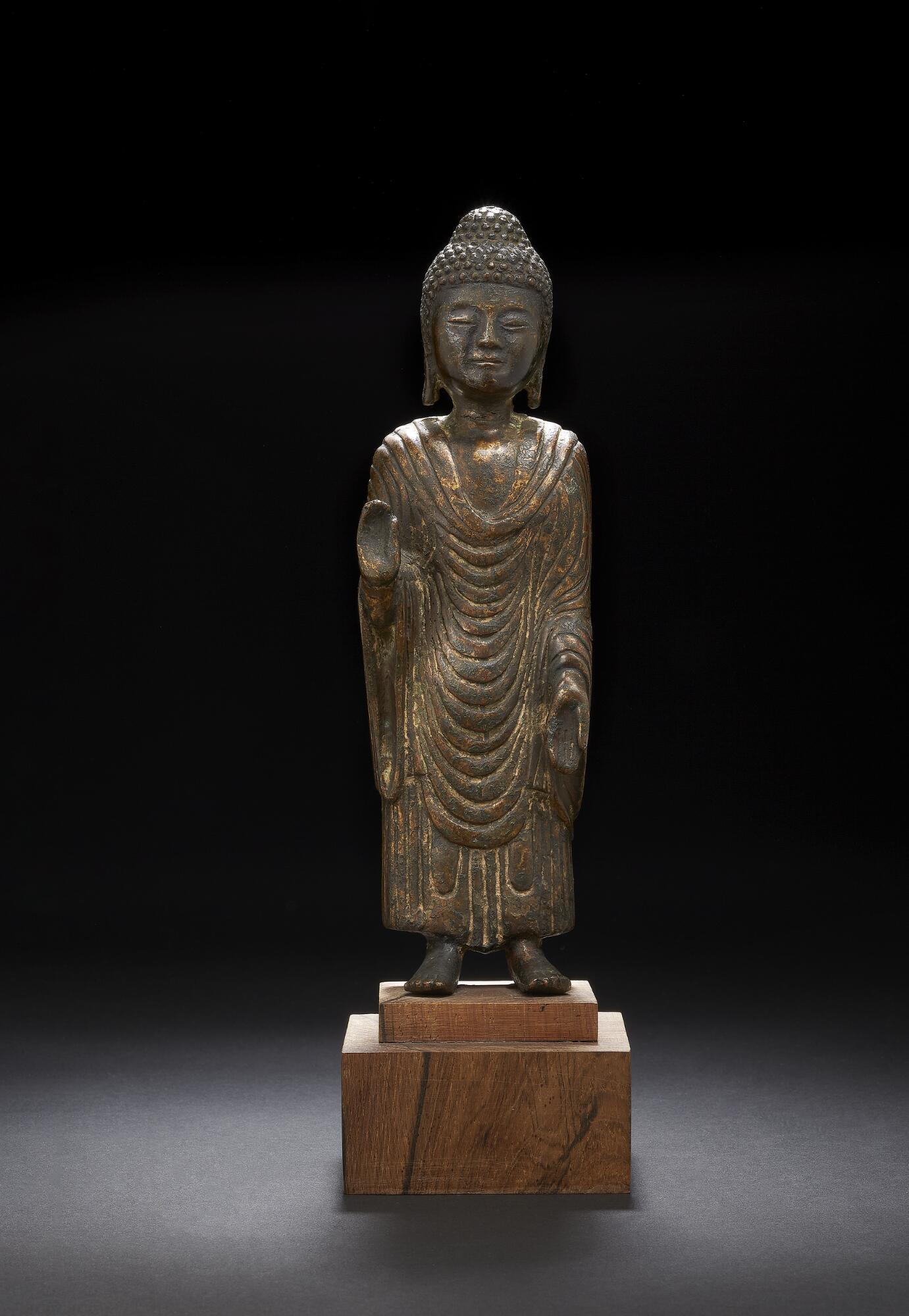 Bonhams A Korean Gilt Bronze Figure Of Buddha The Right Hand Raised In Abhayamudra Unified 9915