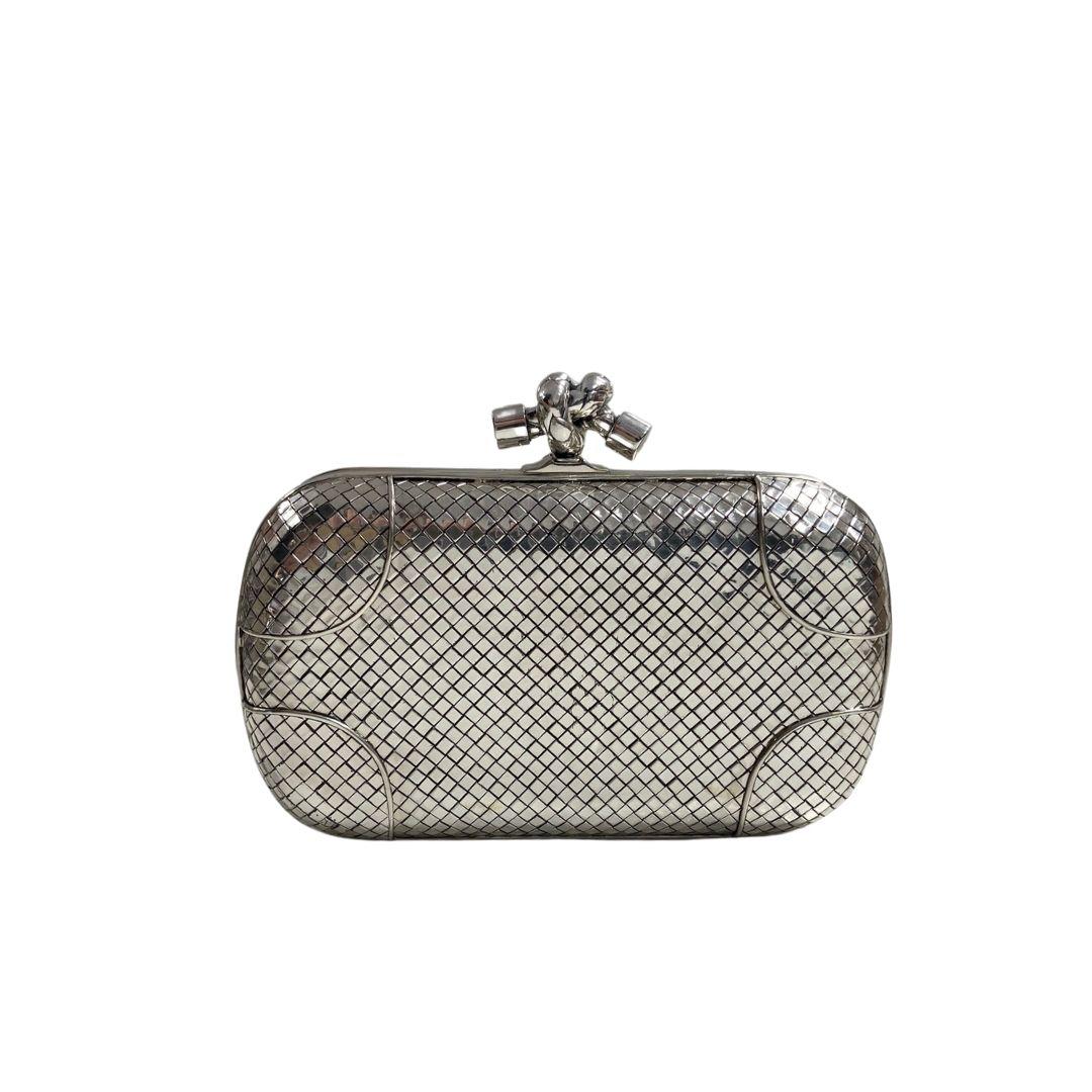 Bonhams Cars : BOTTEGA VENETA, Minaudière Knot en Argent 800/