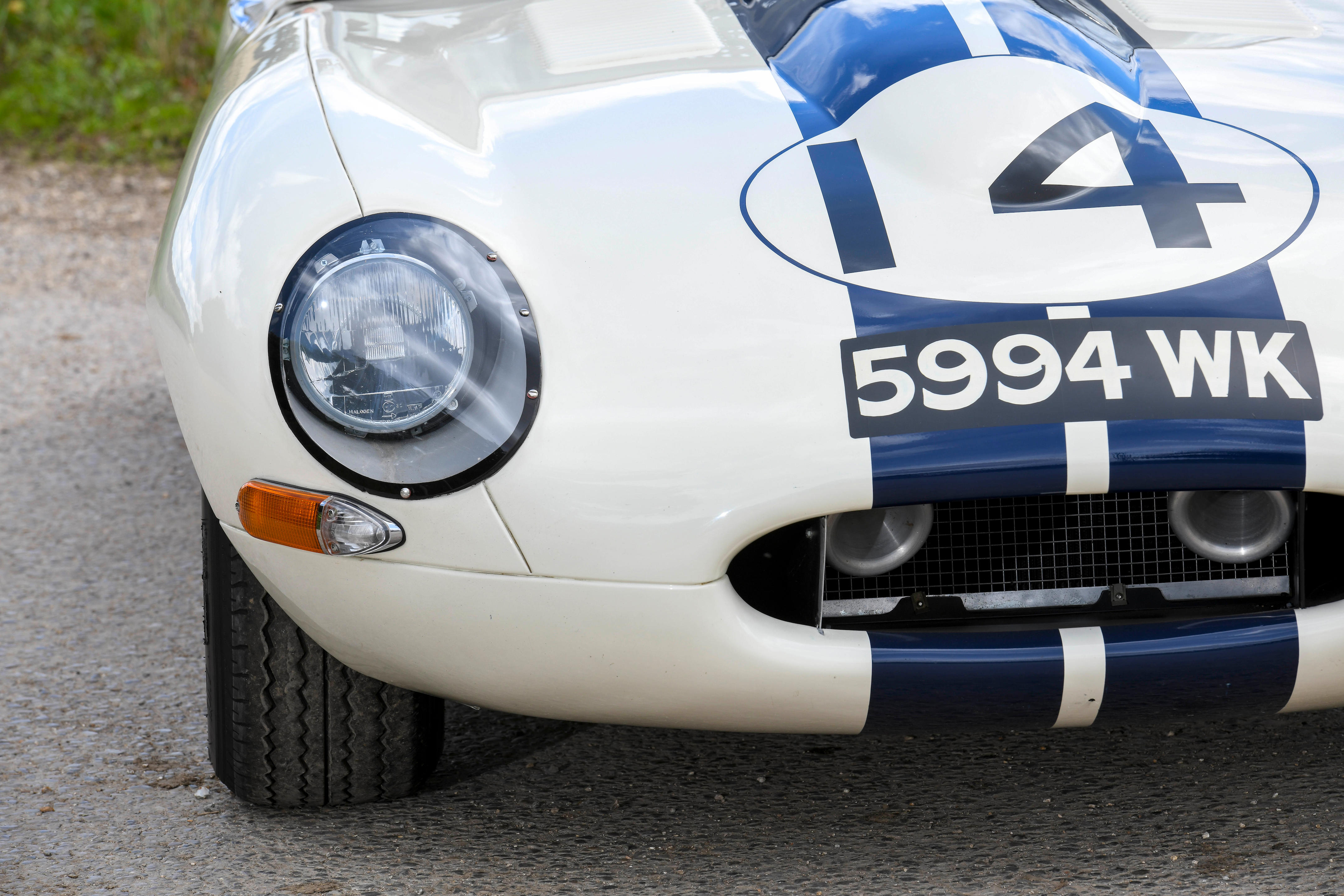  Jaguar E-type Roadster 3.8 semi-lightweight