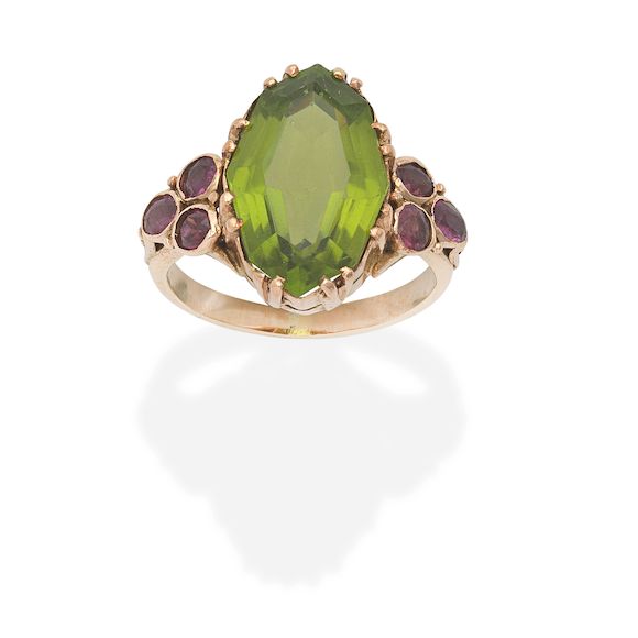 Bonhams PERIDOT AND RING