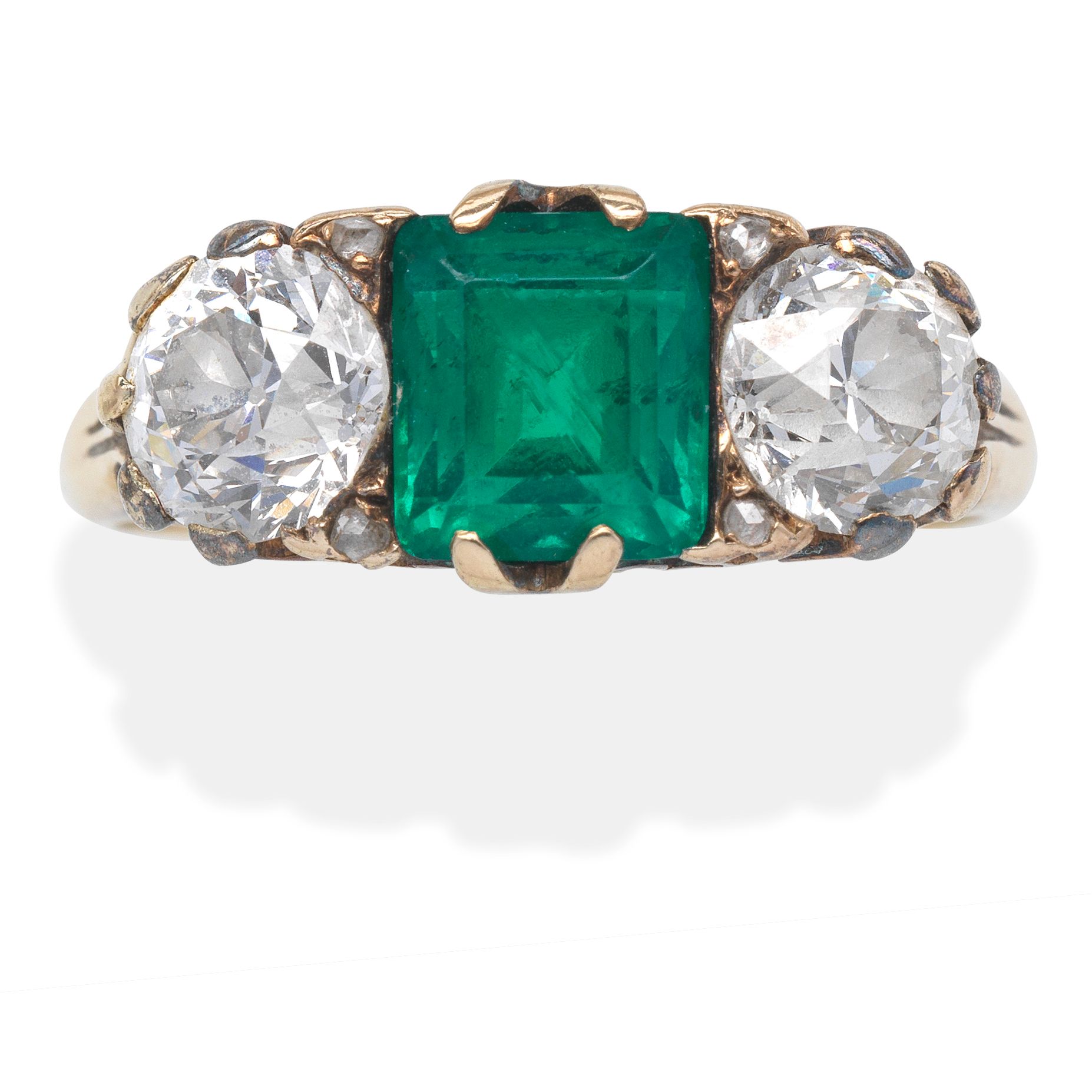 EMERALD AND DIAMOND RING