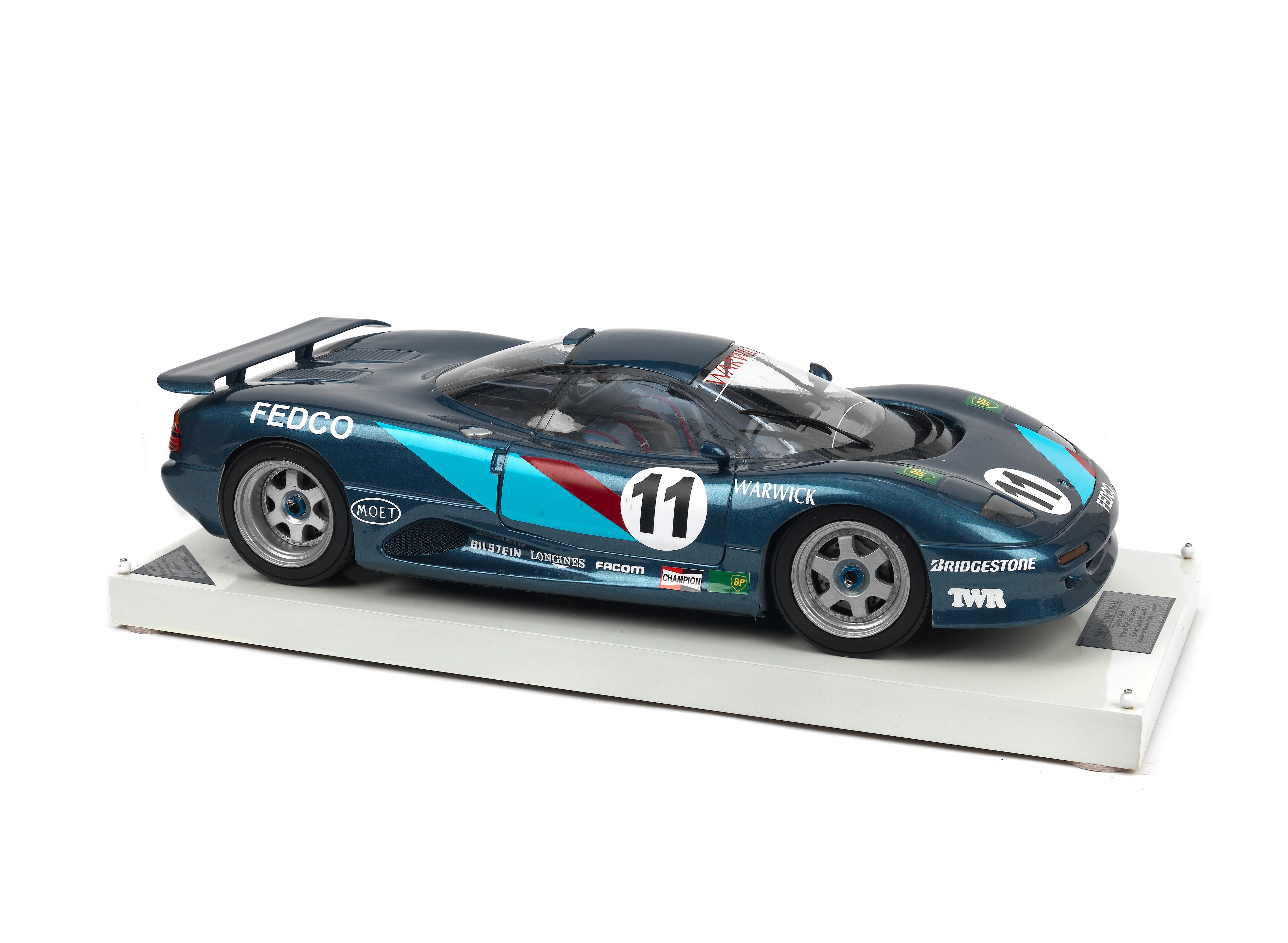 Starter 1/43 Scale Kit S3924B - Jaguar XJR5 Le Mans 1985 - R.M.Toys Ltd