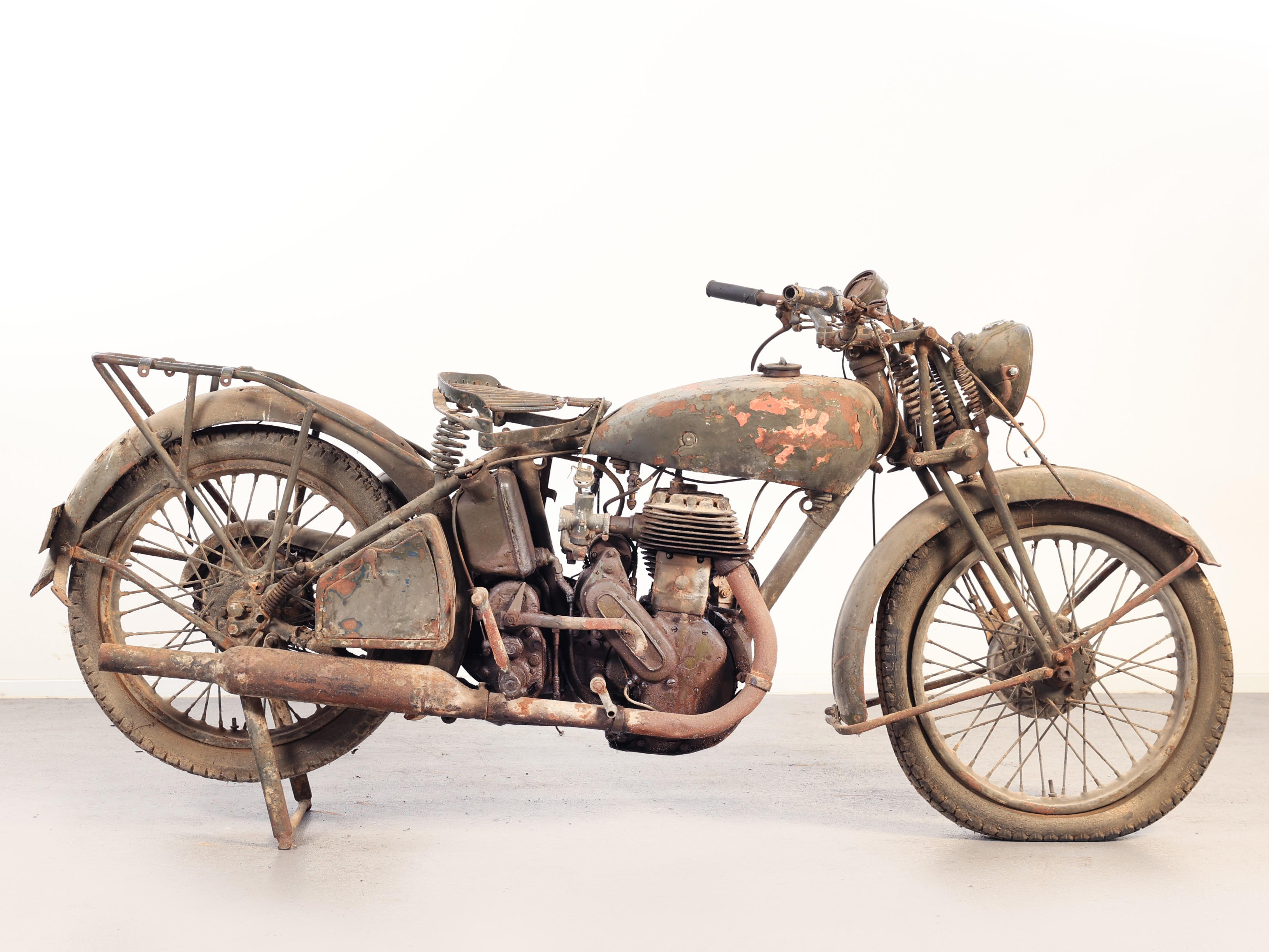 Bonhams Cars : c.1940 Norton 490cc 16H Ex-WD Frame no. W20097 Engine no ...