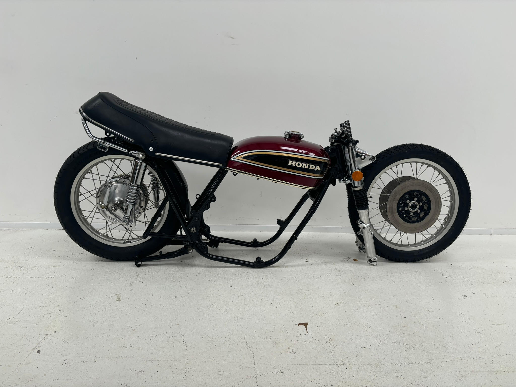 Honda CB 750 K0 6/1スケール Minichamps 1/6 Diecast Honda CB750four K0 1 Metallic red