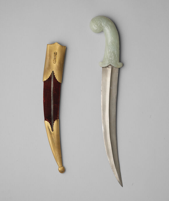 Bonhams : A DAGGER AND SHEATH WITH MUGHAL JADE HANDLE 18th century (2)