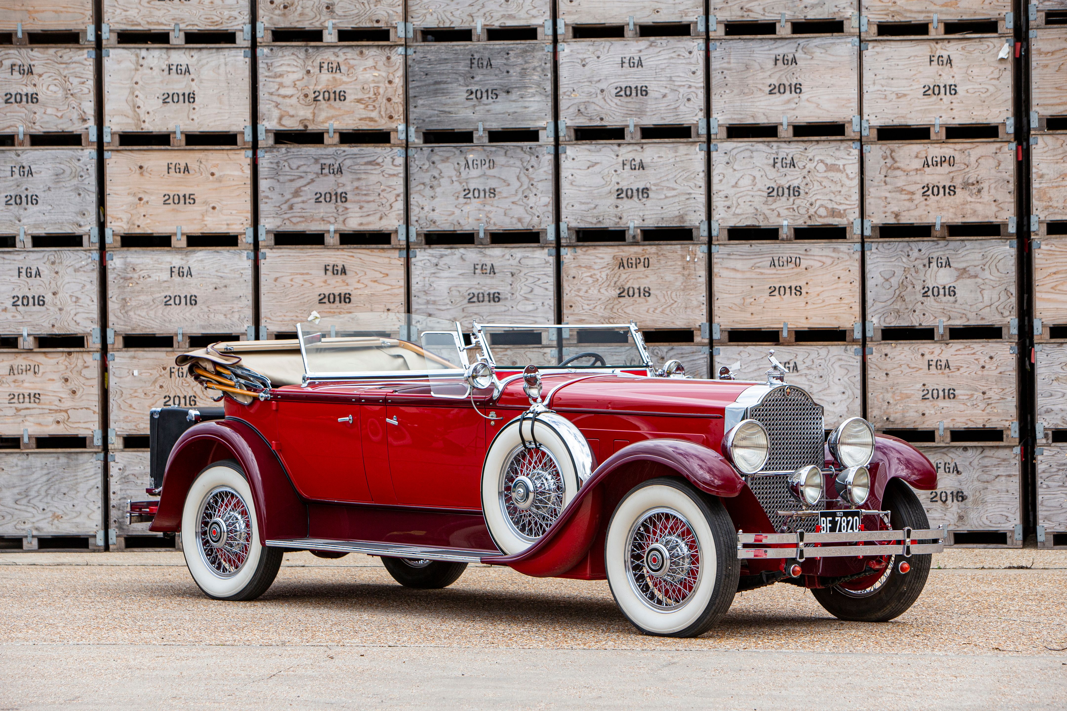 Bonhams : MASCOTTE « LA CIGOGNE EN VOL » POUR HISPANO-SUIZA PAR F Bazin Fabrication Francaise Annees 1920