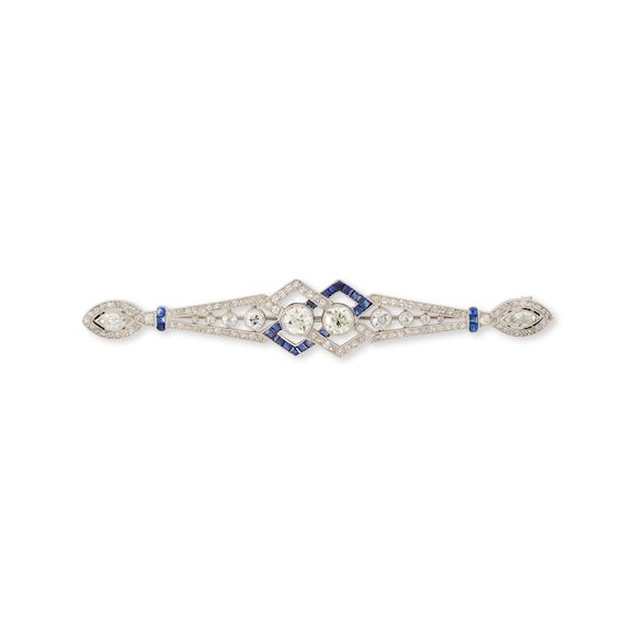 Magnifique Broche Art Déco Vers 1925 - Or Jaune 18K, Platine, Diamants Et Saphirs