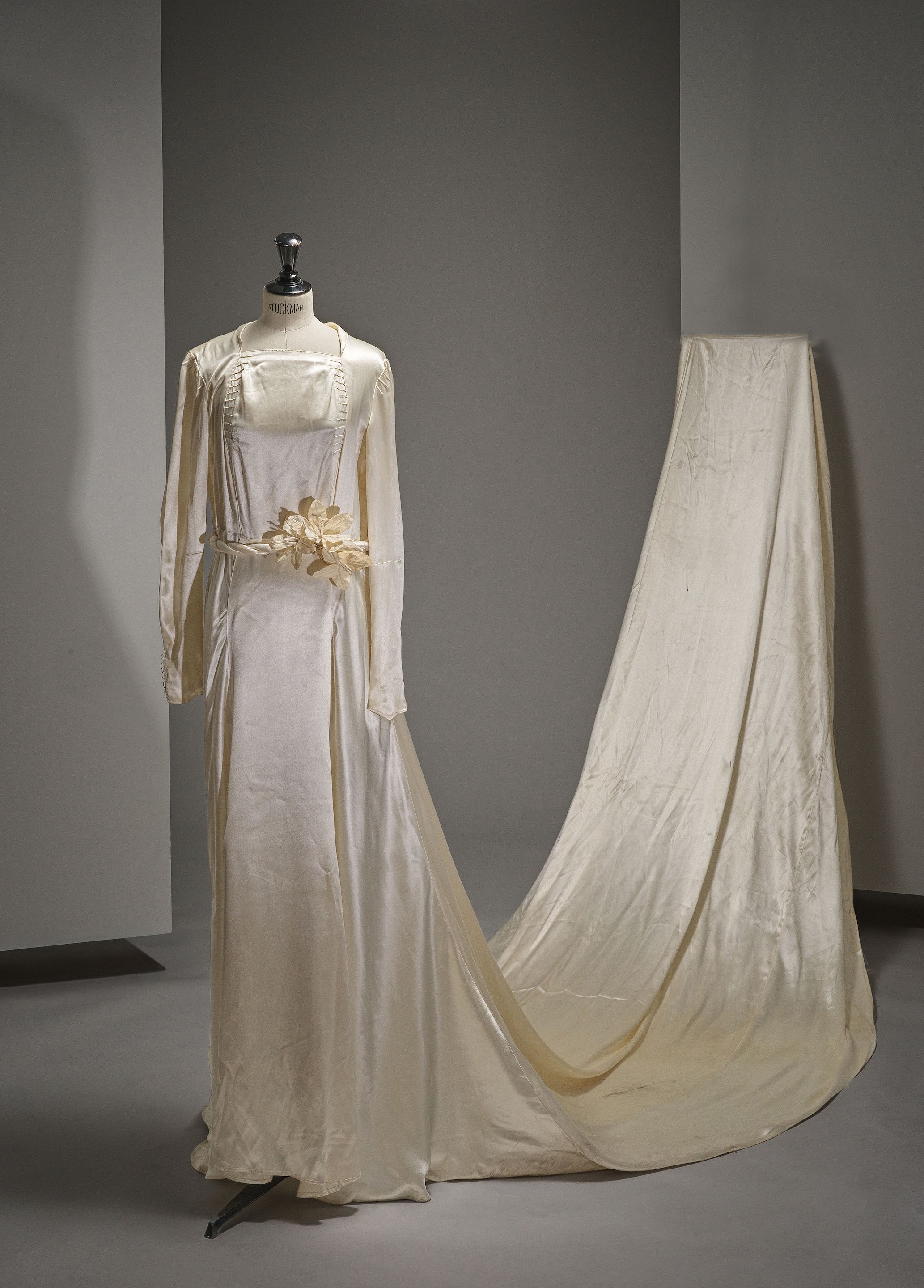 Bonhams Cornette de Saint Cyr Nina RICCI, collection Haute