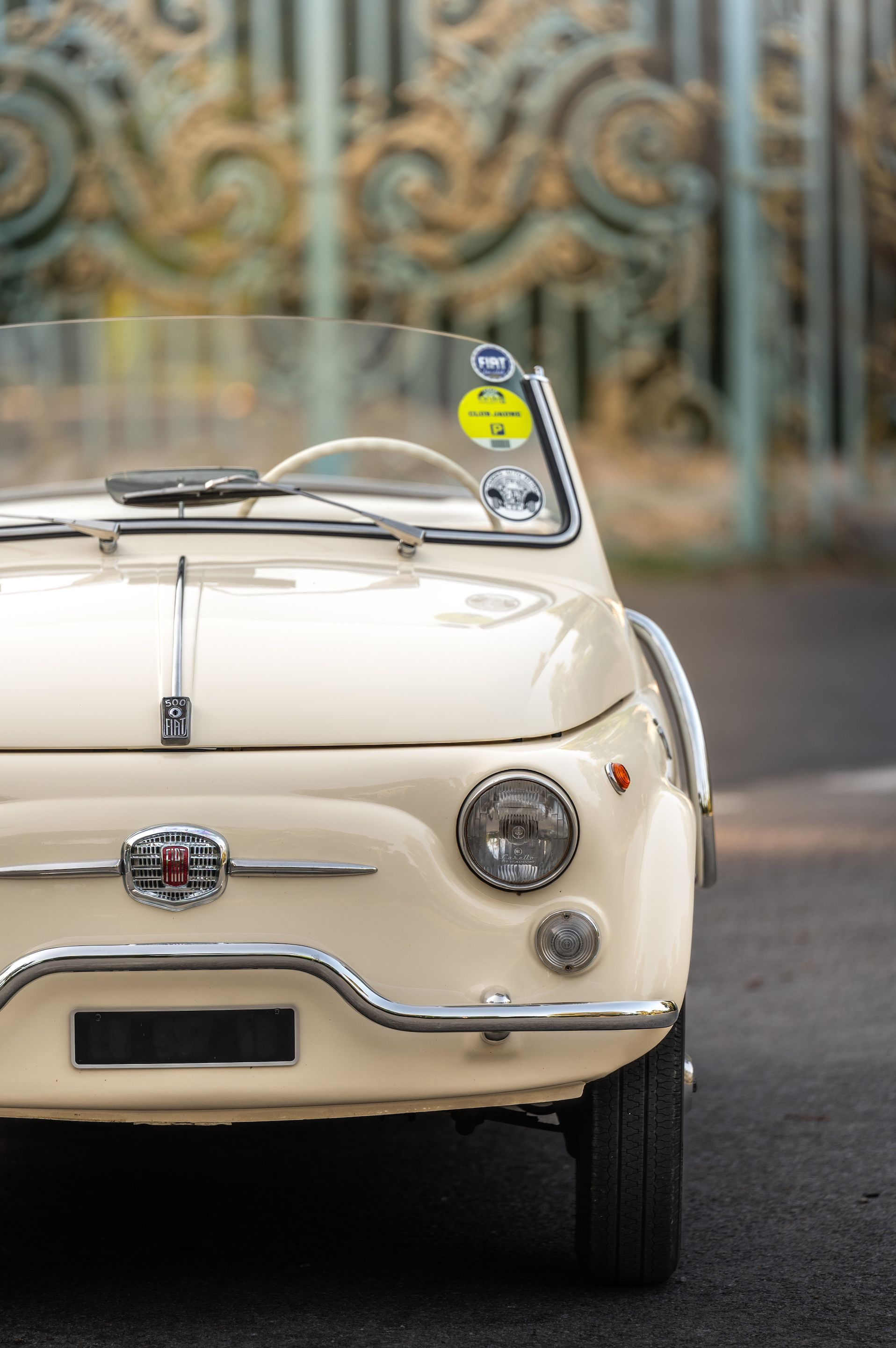 FIAT 500 1960 jne moutarde toit fermé 1/16 no 1/18 SOLIDO 8042 voiture