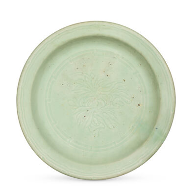 A LONGQUAN CELADON CHARGER Ming Dynasty