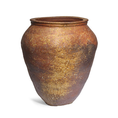 A LARGE STONEWARE STORAGE JAR, ECHIZEN WARE Edo period, 18th century