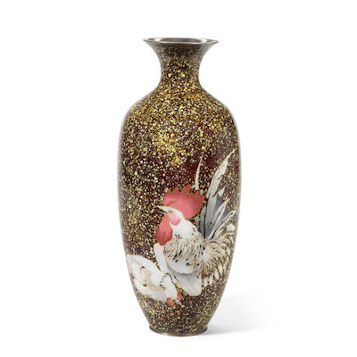 A CLOISONNÉ ENAMEL 'COCKEREL AND HEN' VASE Attributed to Namikawa Sosuke (1847-1910), Meiji period