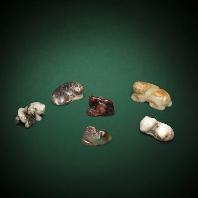 A GROUP OF SIX JADE CAT CARVINGS Qing Dynasty or later (6)