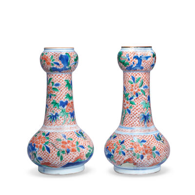 A RARE PAIR OF WUCAI 'MAGNOLIA' GARLIC-HEAD VASES Shunzhi (2)