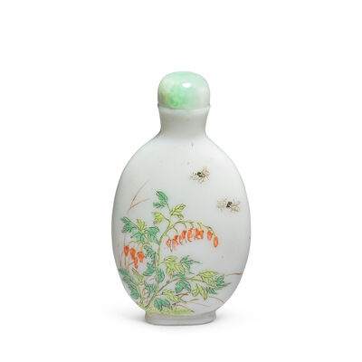 AN ENAMELLED GLASS SNUFF BOTTLE Guyuexuan mark, late Qing Dynasty (2)