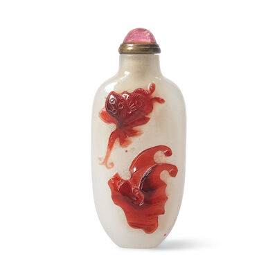 A RUBY-RED OVERLAY GLASS 'BAT AND BUTTERFLY' SNUFF BOTTLE Qing Dynasty, 1821-1880 (2)