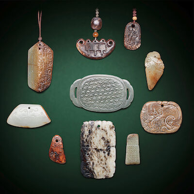 A GROUP OF TEN ARCHAISTIC JADE CARVINGS Qing Dynasty and later (10)
